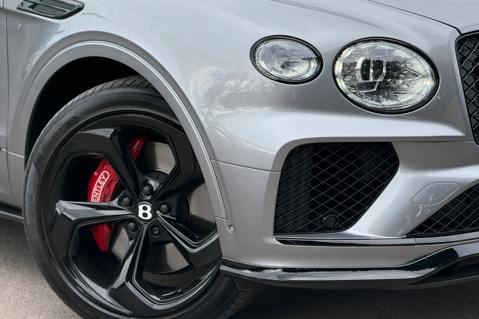 Bentley BENTAYGA thumbnail image number 7