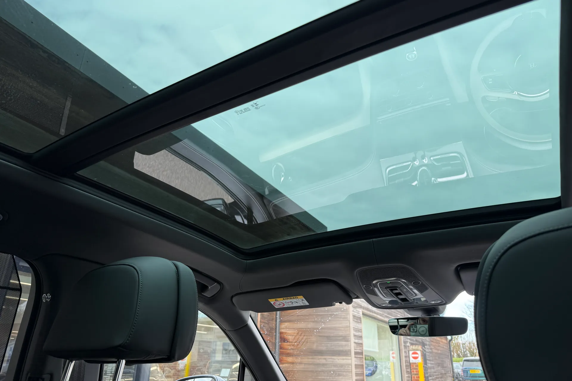 Bentley BENTAYGA thumbnail image number 34