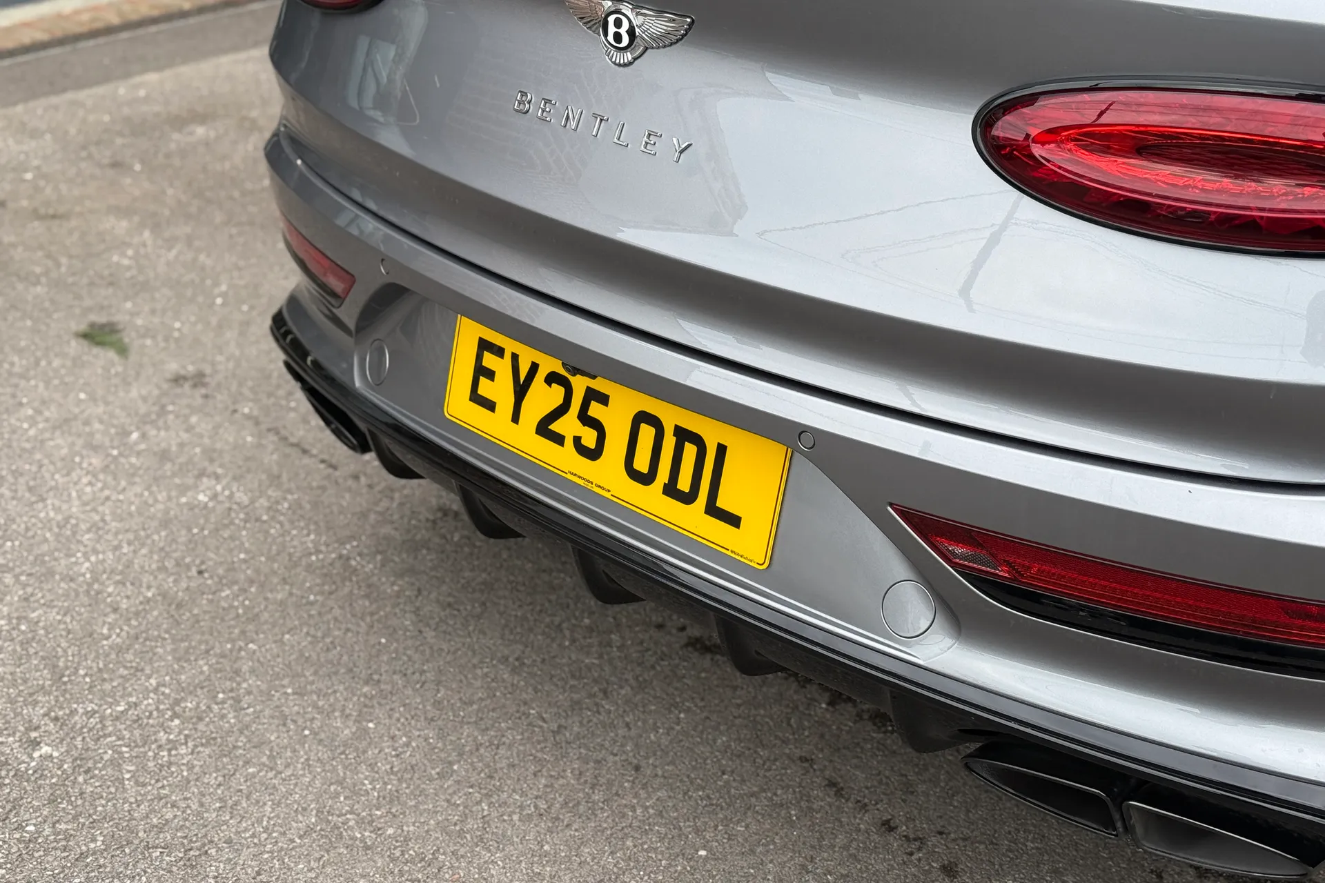 Bentley BENTAYGA thumbnail image number 14