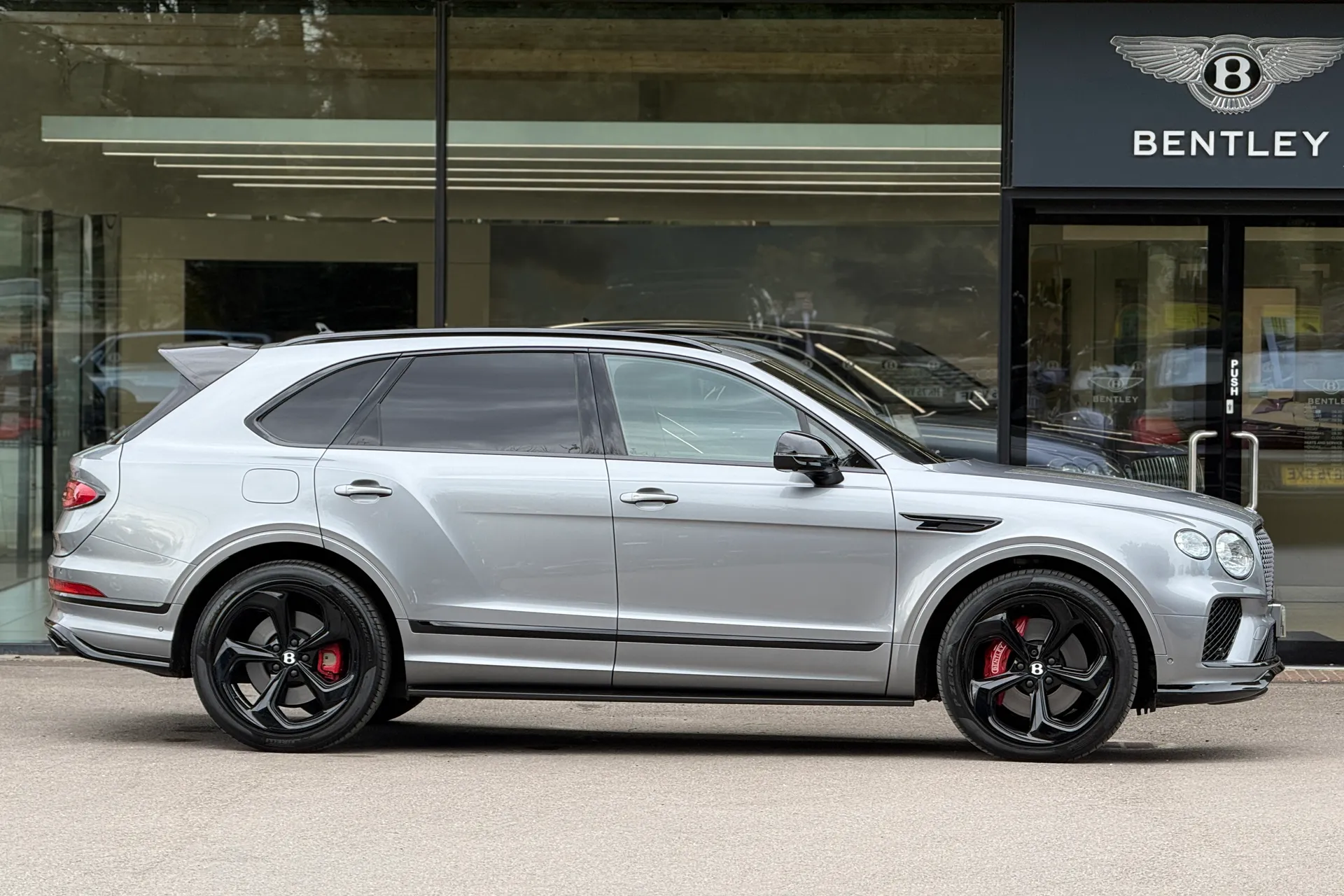 Bentley BENTAYGA thumbnail image number 2