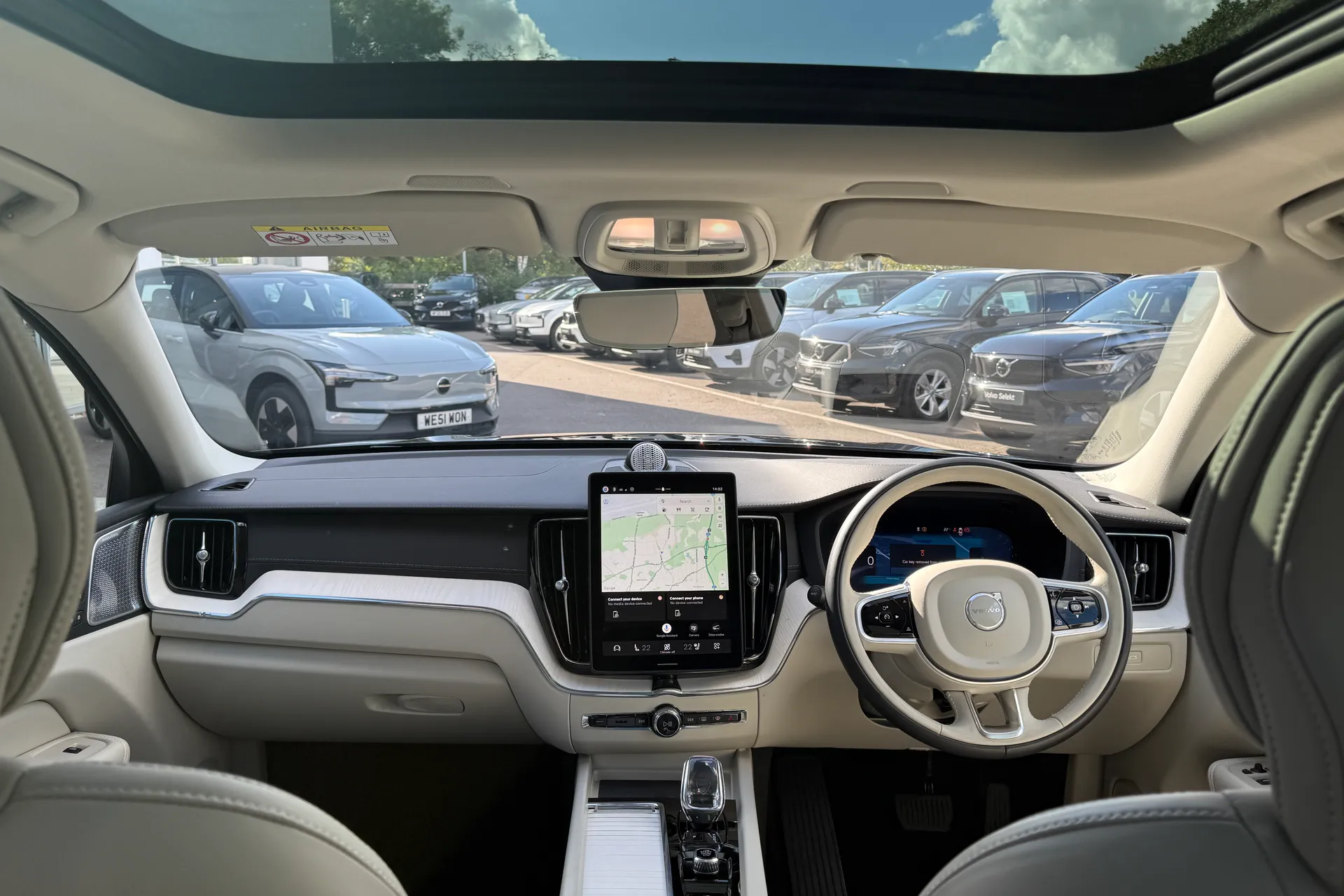 Volvo XC60 thumbnail image number 3