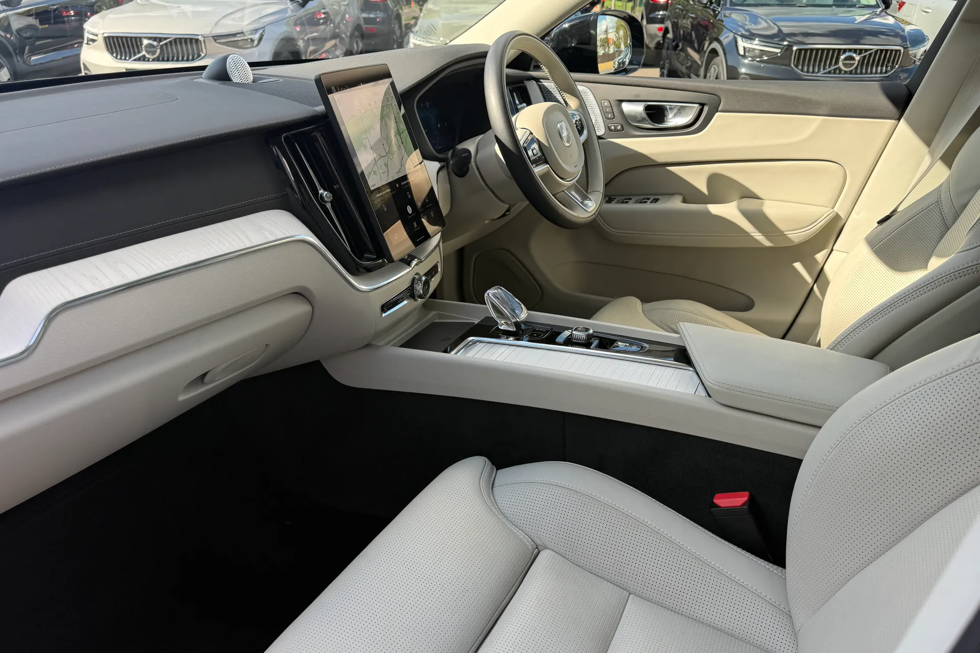 Volvo XC60 thumbnail image number 27