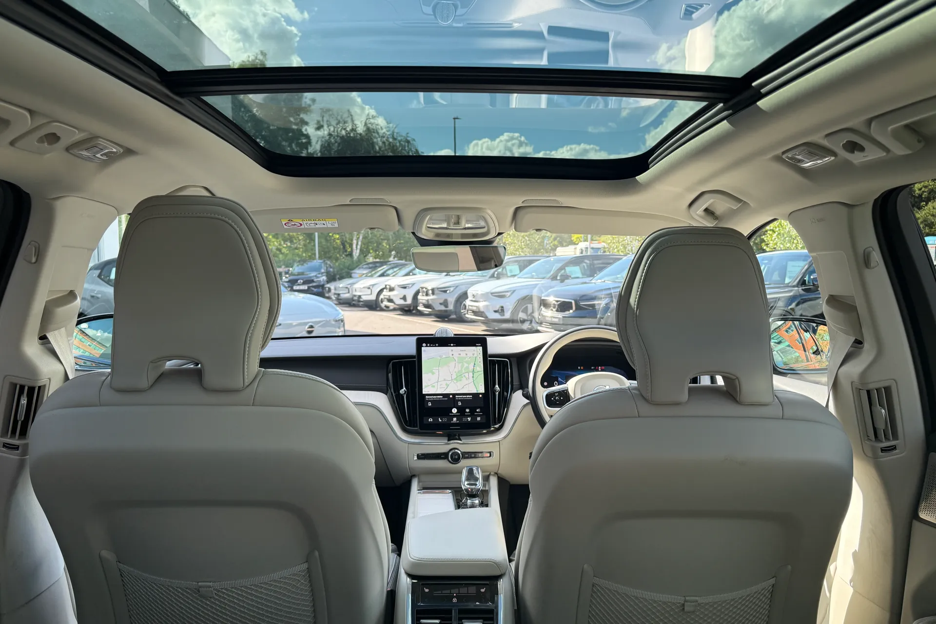 Volvo XC60 thumbnail image number 22