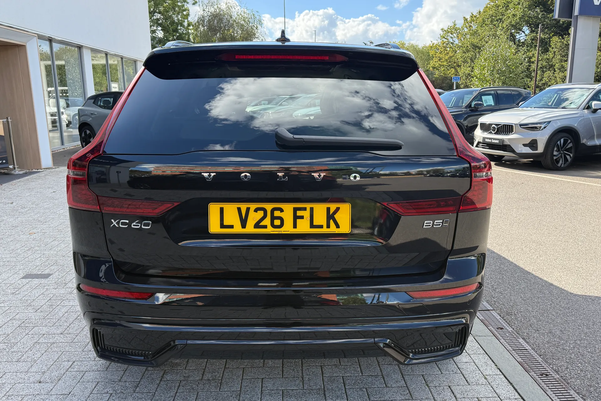 Volvo XC60 thumbnail image number 9