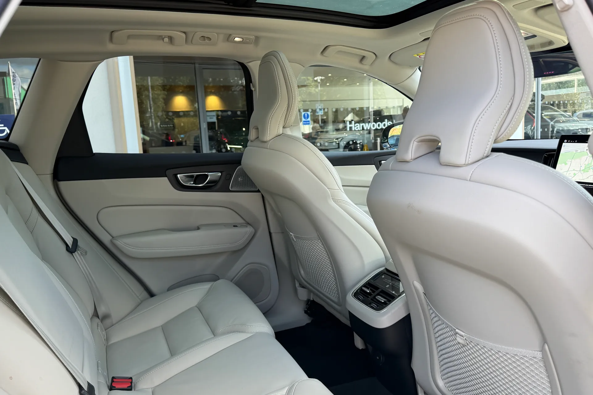 Volvo XC60 thumbnail image number 23