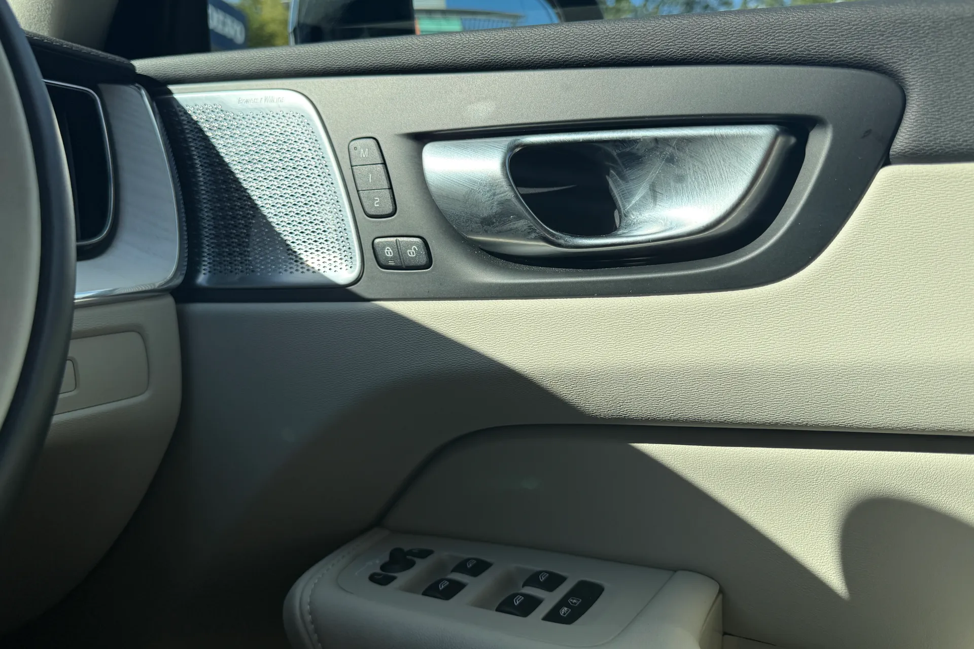 Volvo XC60 thumbnail image number 41