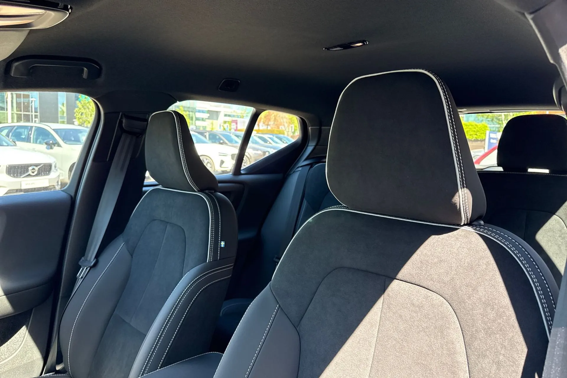 Volvo XC40 thumbnail image number 29
