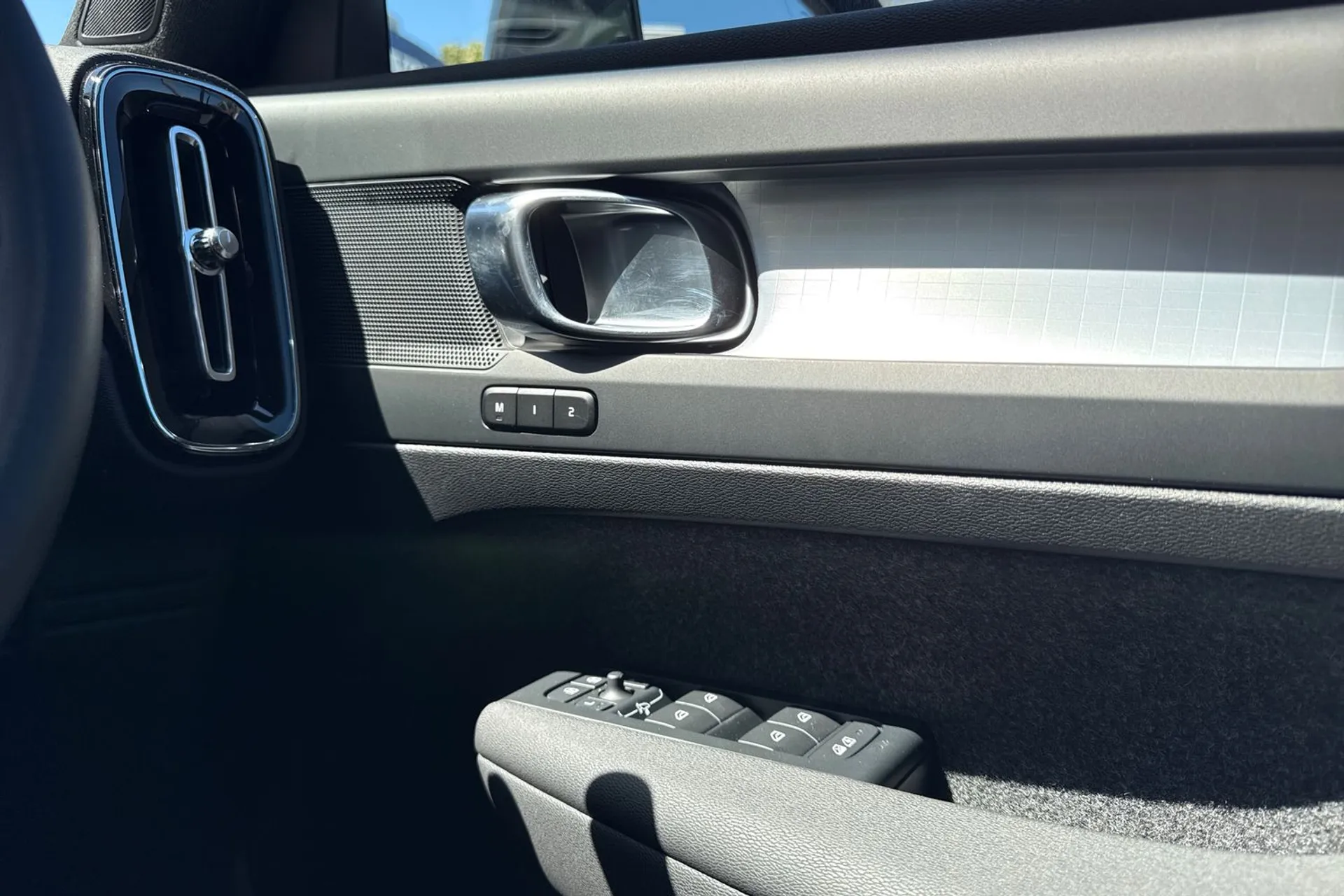 Volvo XC40 thumbnail image number 41