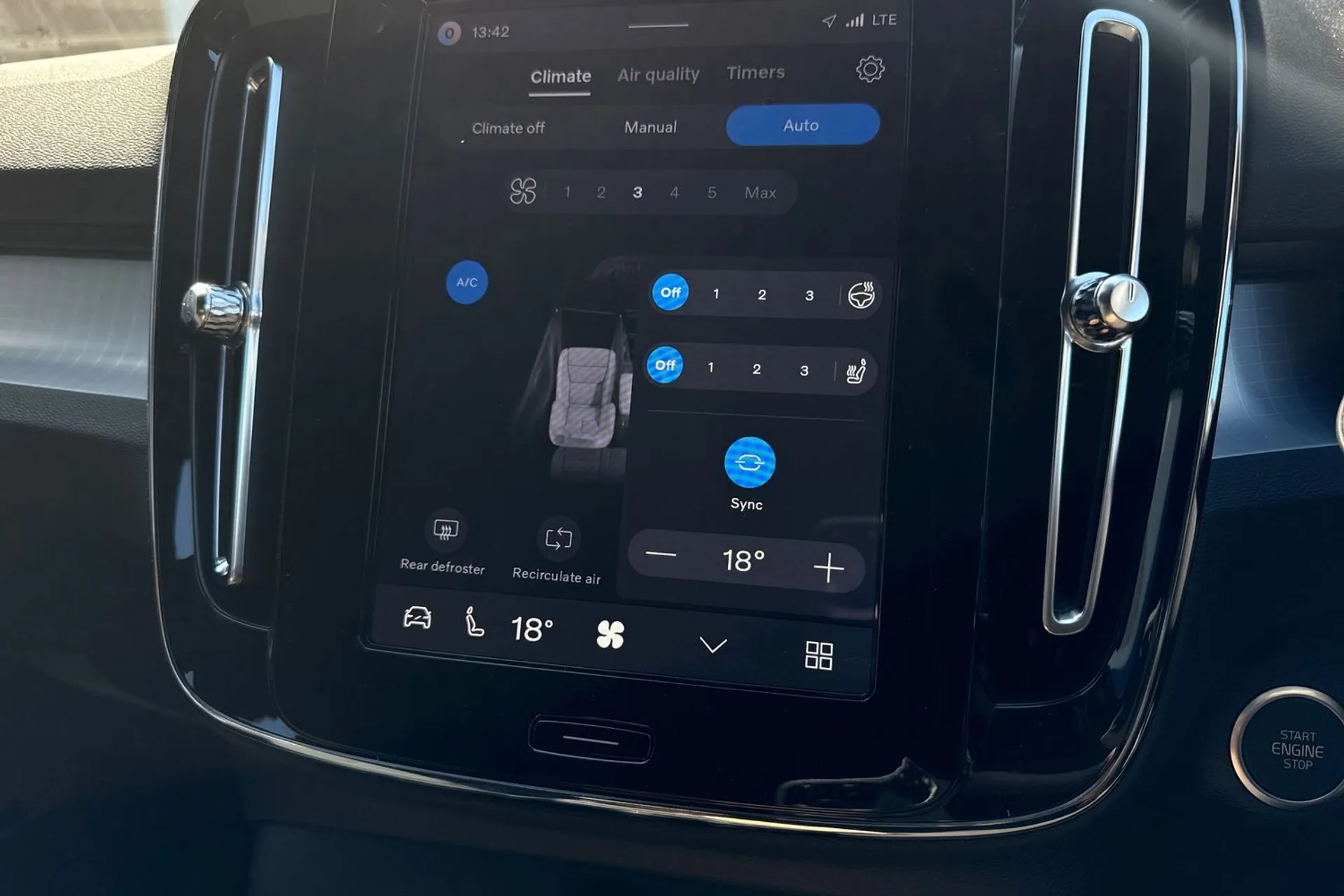 Volvo XC40 thumbnail image number 39