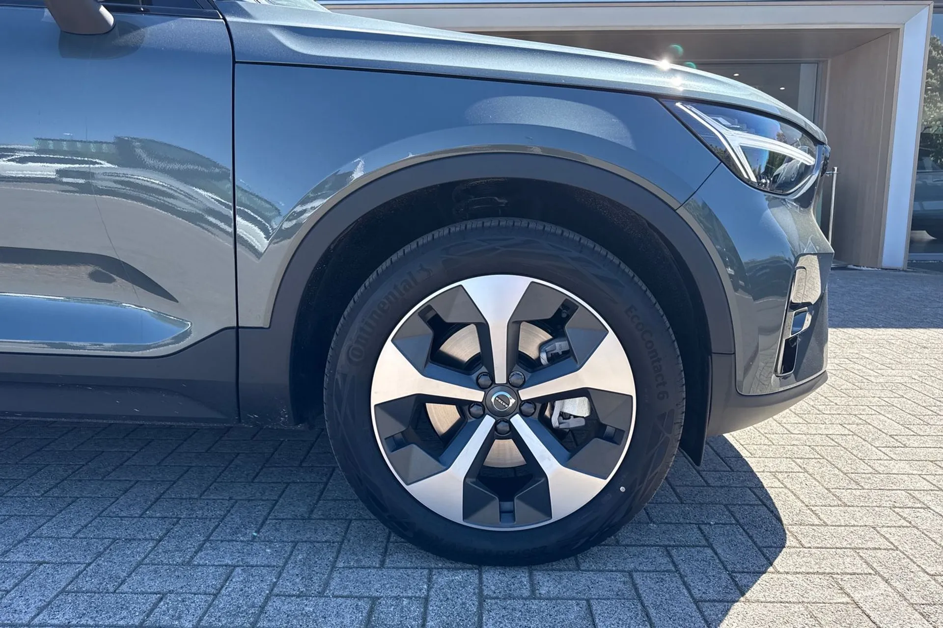 Volvo XC40 thumbnail image number 13