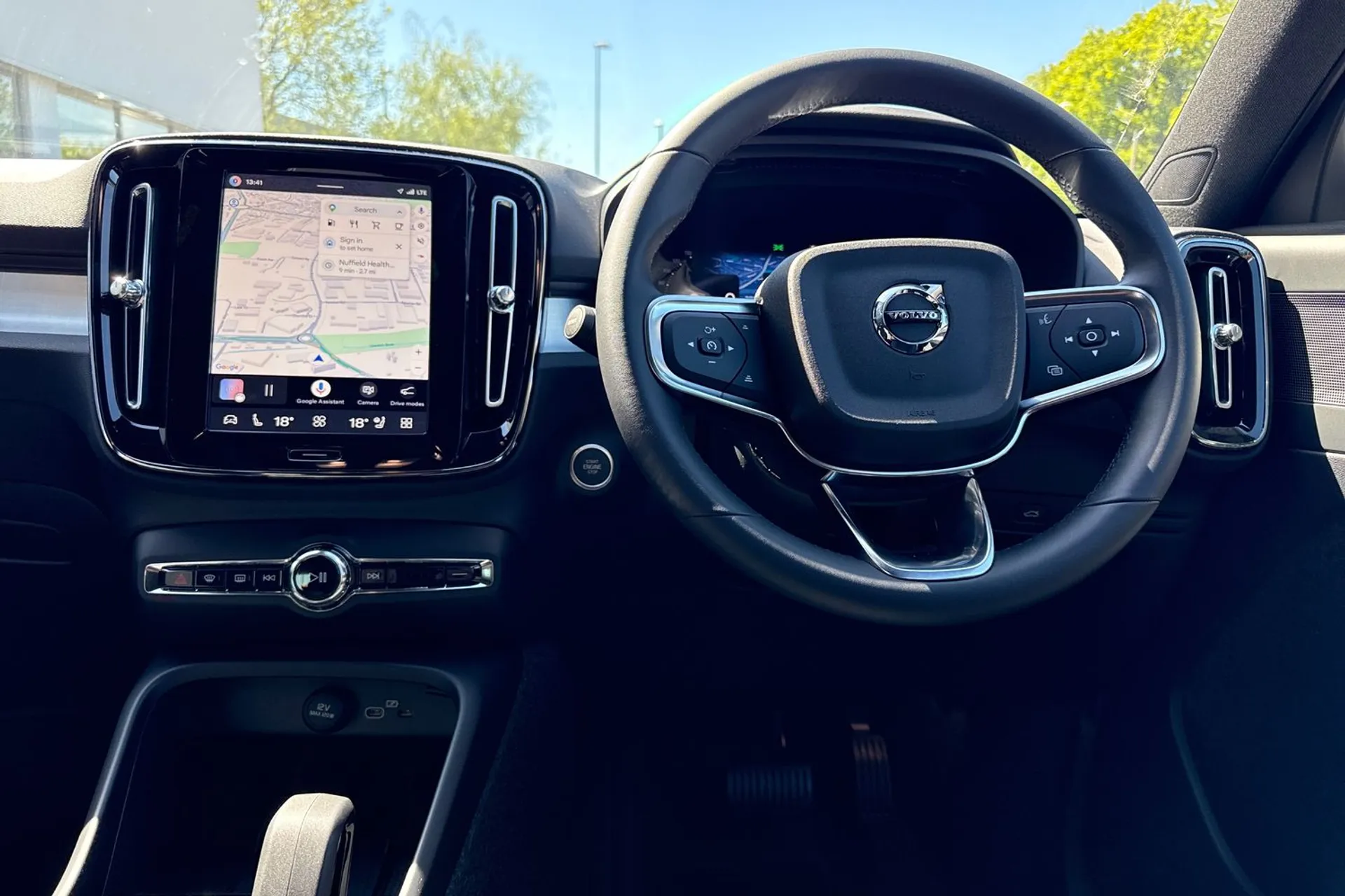 Volvo XC40 thumbnail image number 34