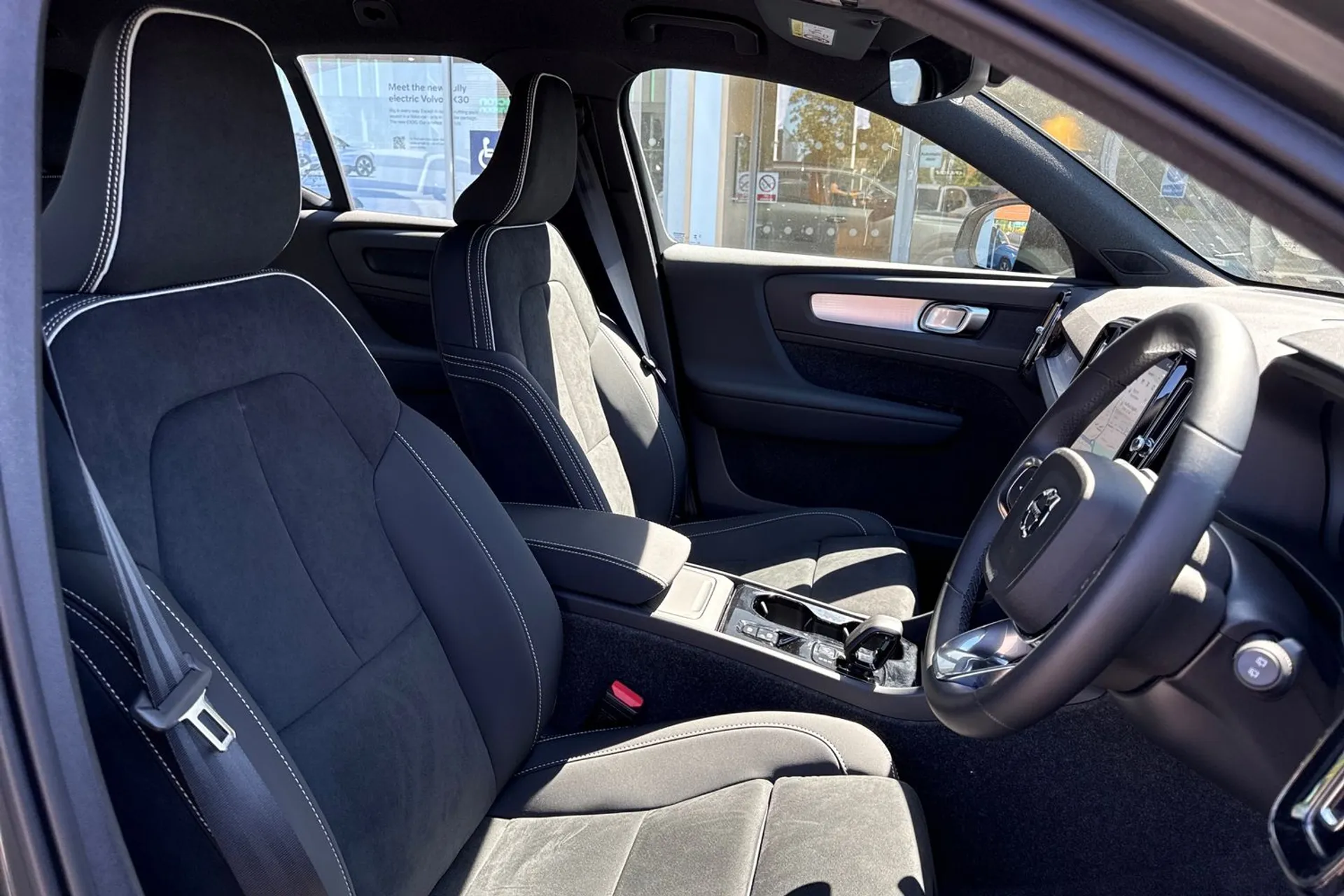Volvo XC40 thumbnail image number 26