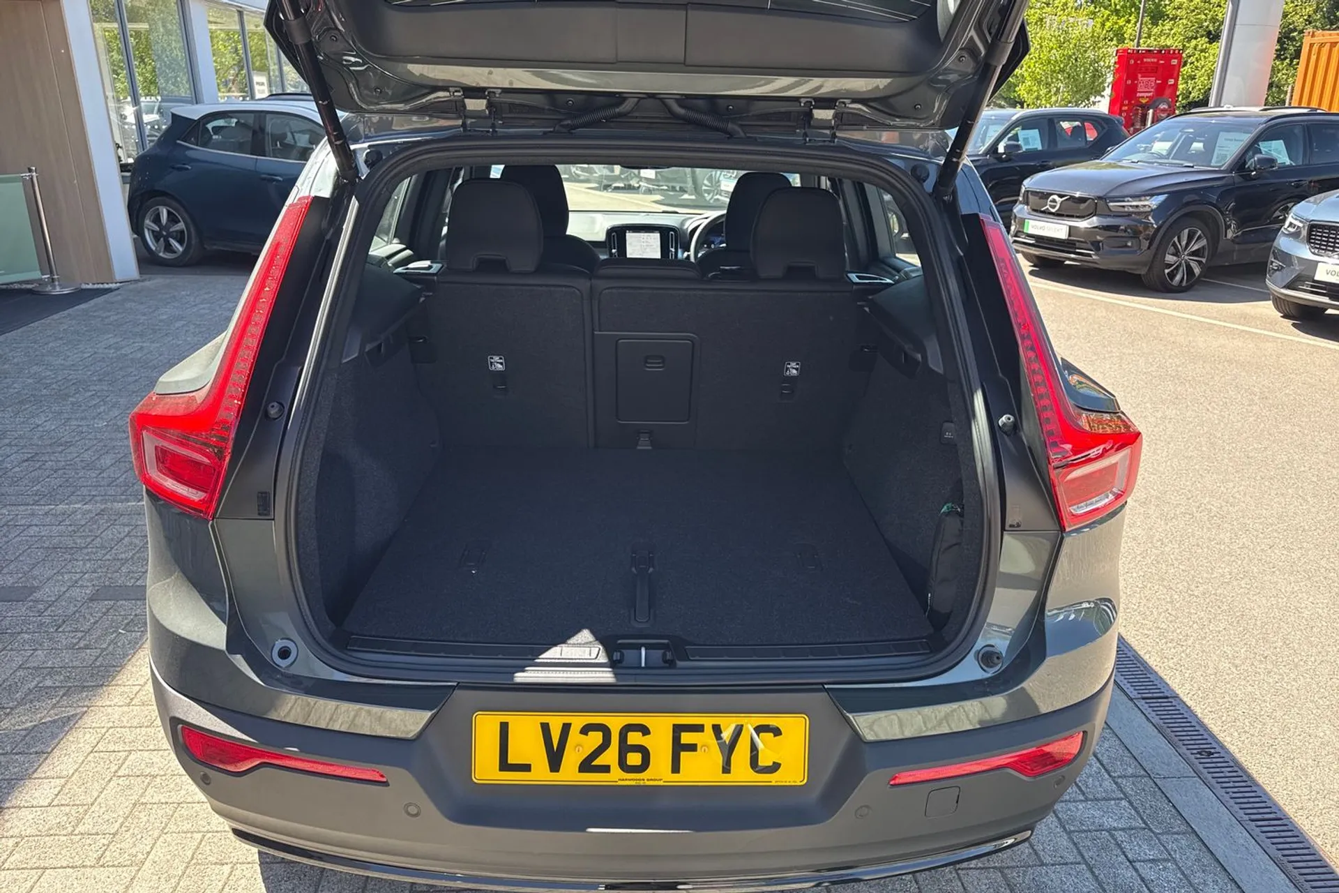 Volvo XC40 thumbnail image number 19