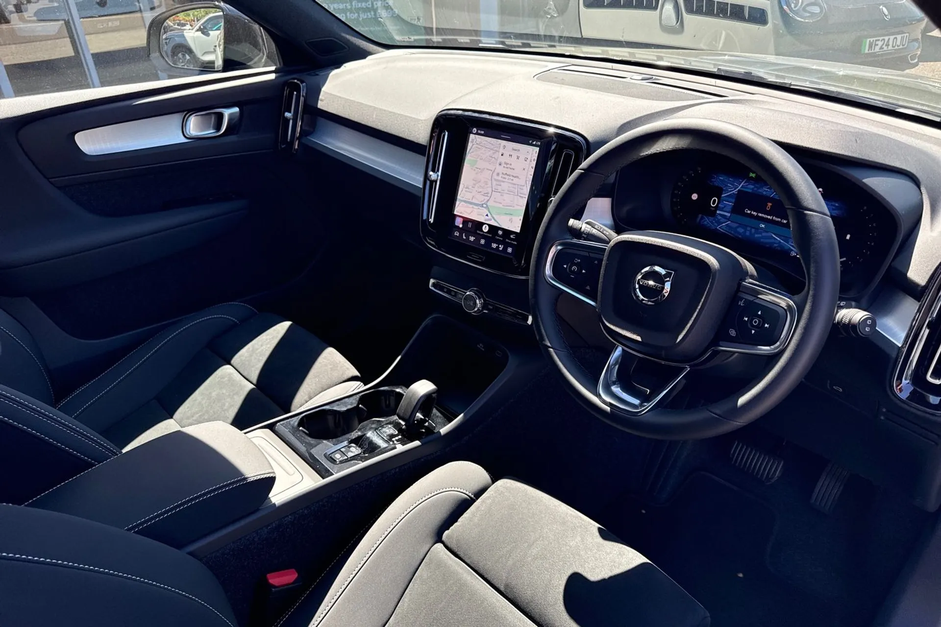 Volvo XC40 thumbnail image number 25