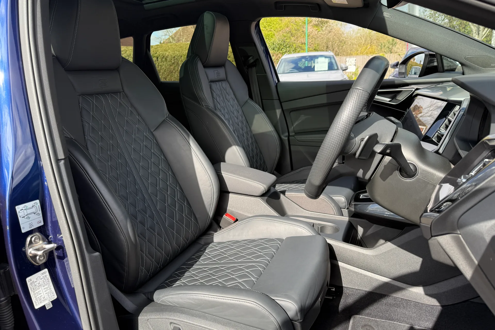 Audi Q4 thumbnail image number 33