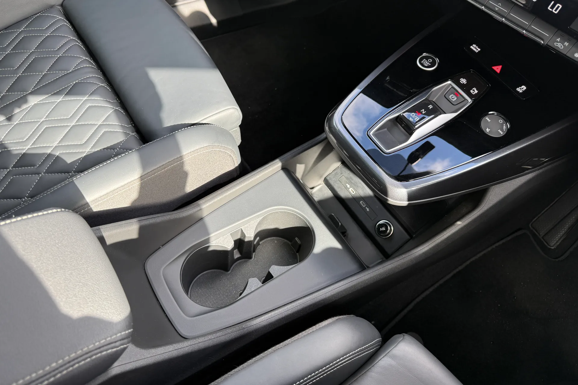 Audi Q4 thumbnail image number 50