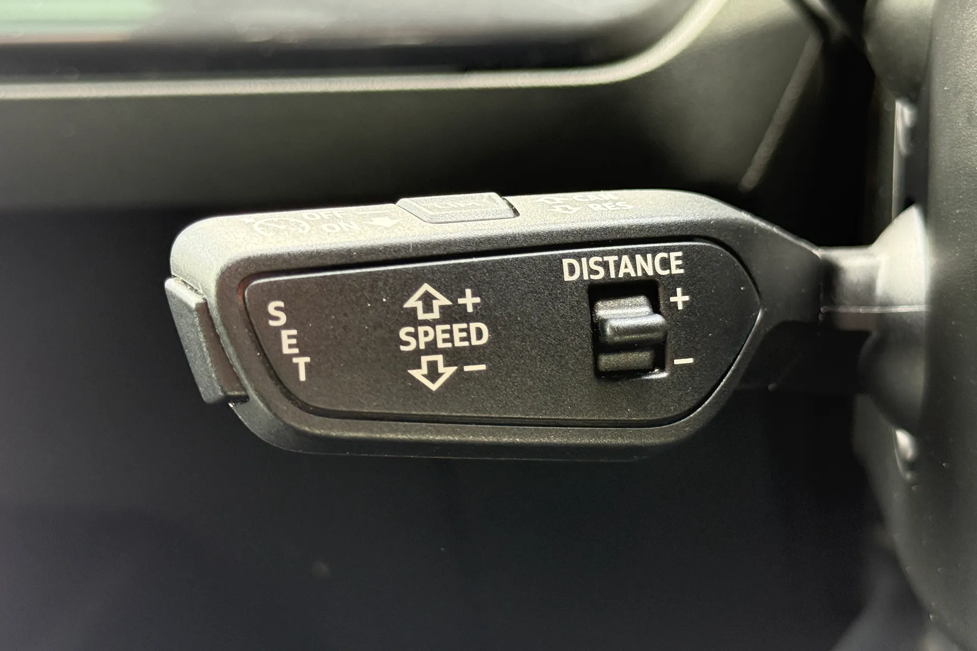 Audi Q4 thumbnail image number 23