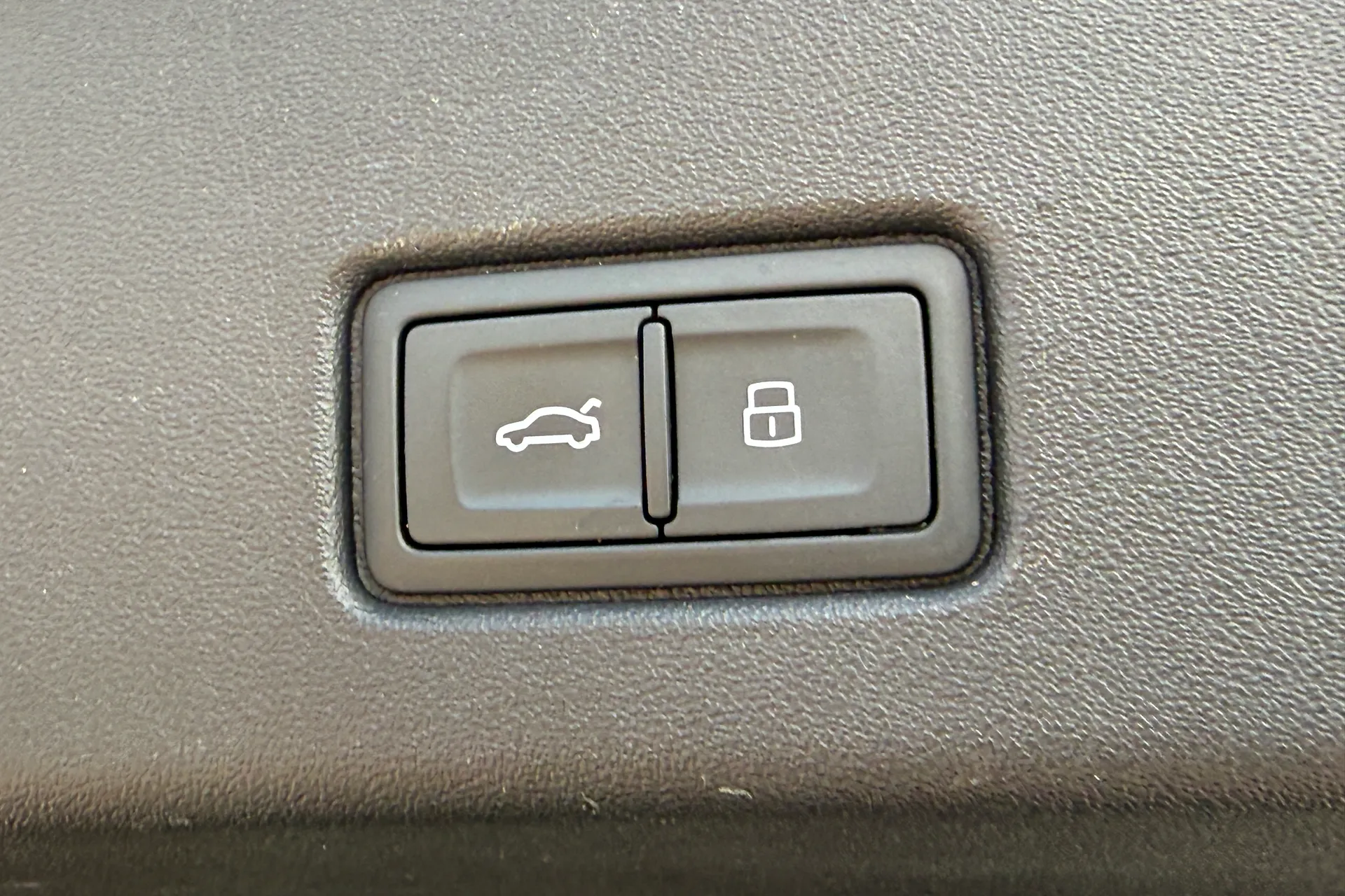 Audi Q4 thumbnail image number 47