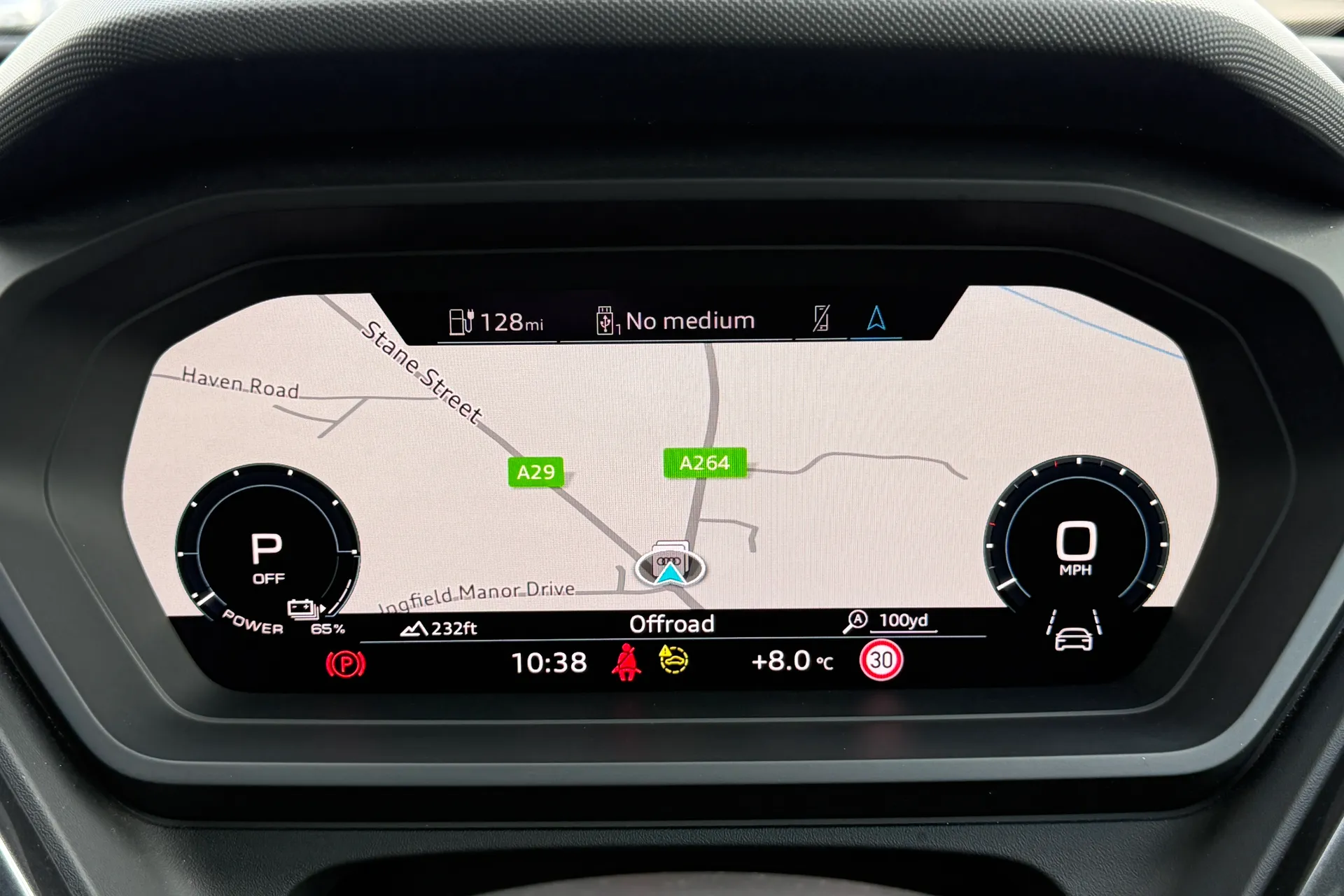 Audi Q4 thumbnail image number 18