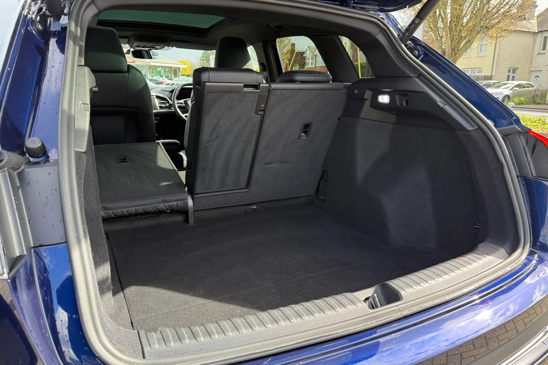 Audi Q4 thumbnail image number 45