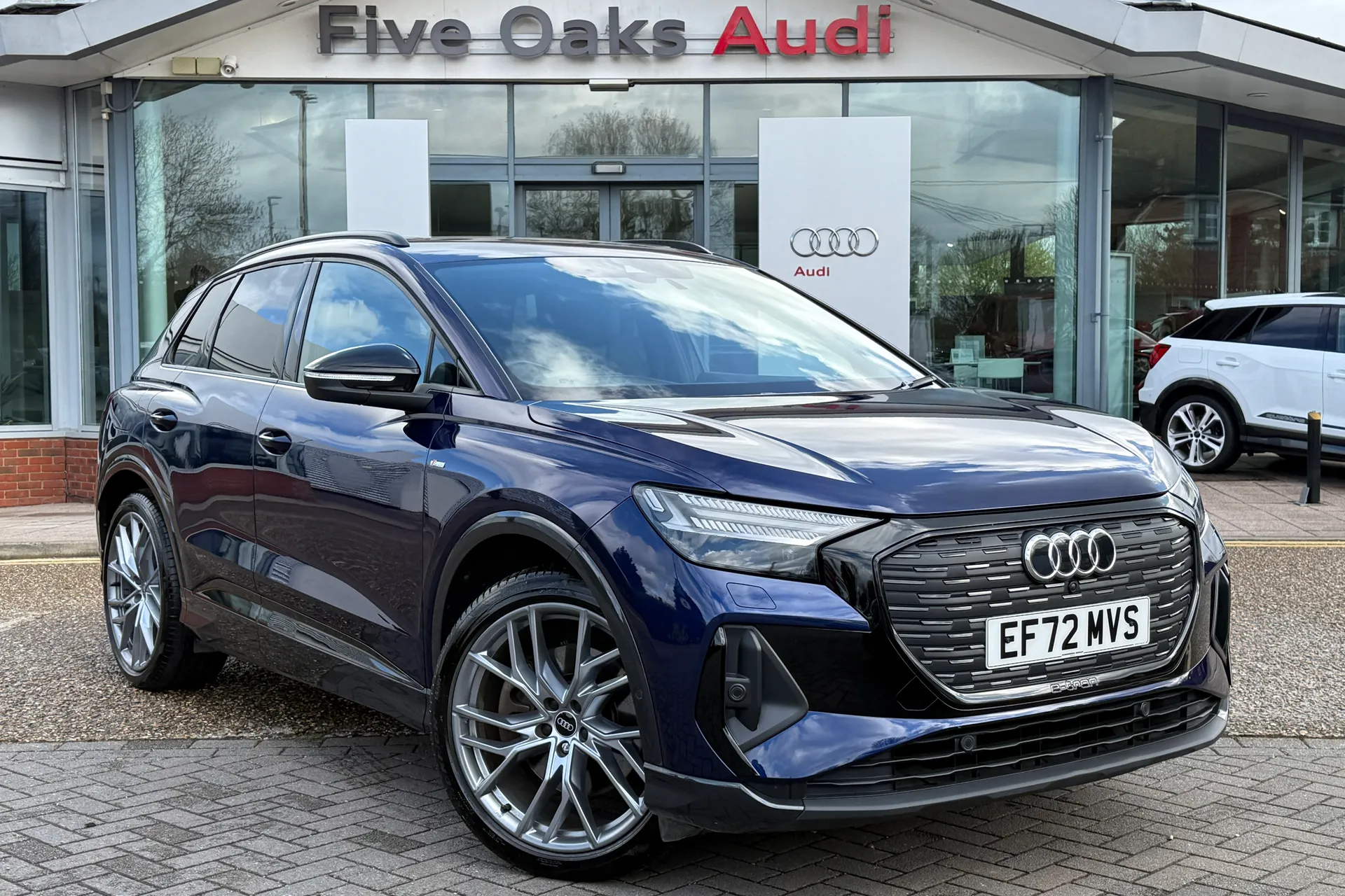 Audi Q4 thumbnail image number 2