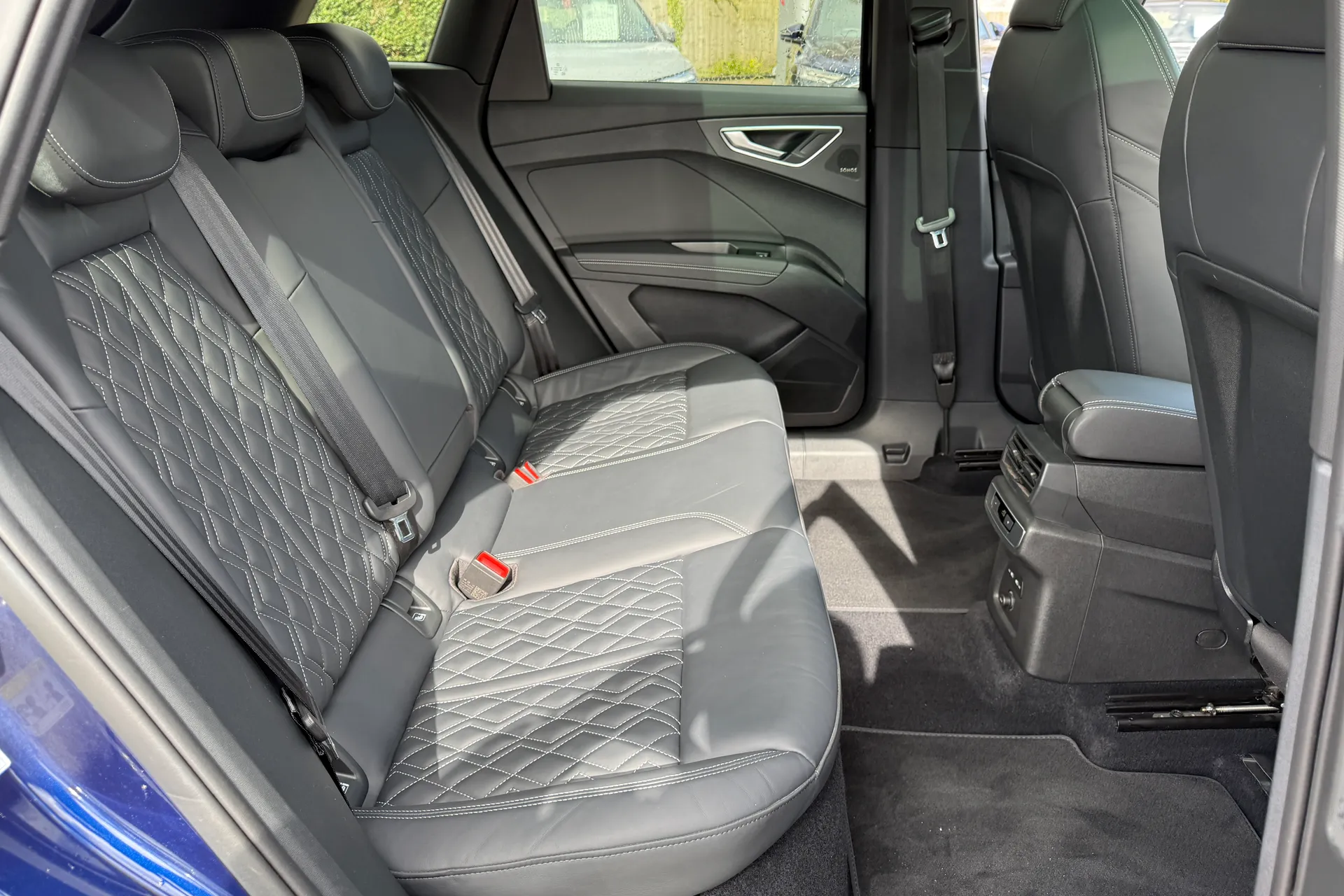 Audi Q4 thumbnail image number 54