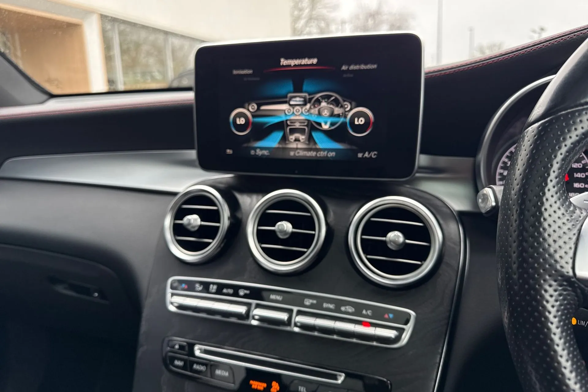 MERCEDES-BENZ GLC thumbnail image number 39