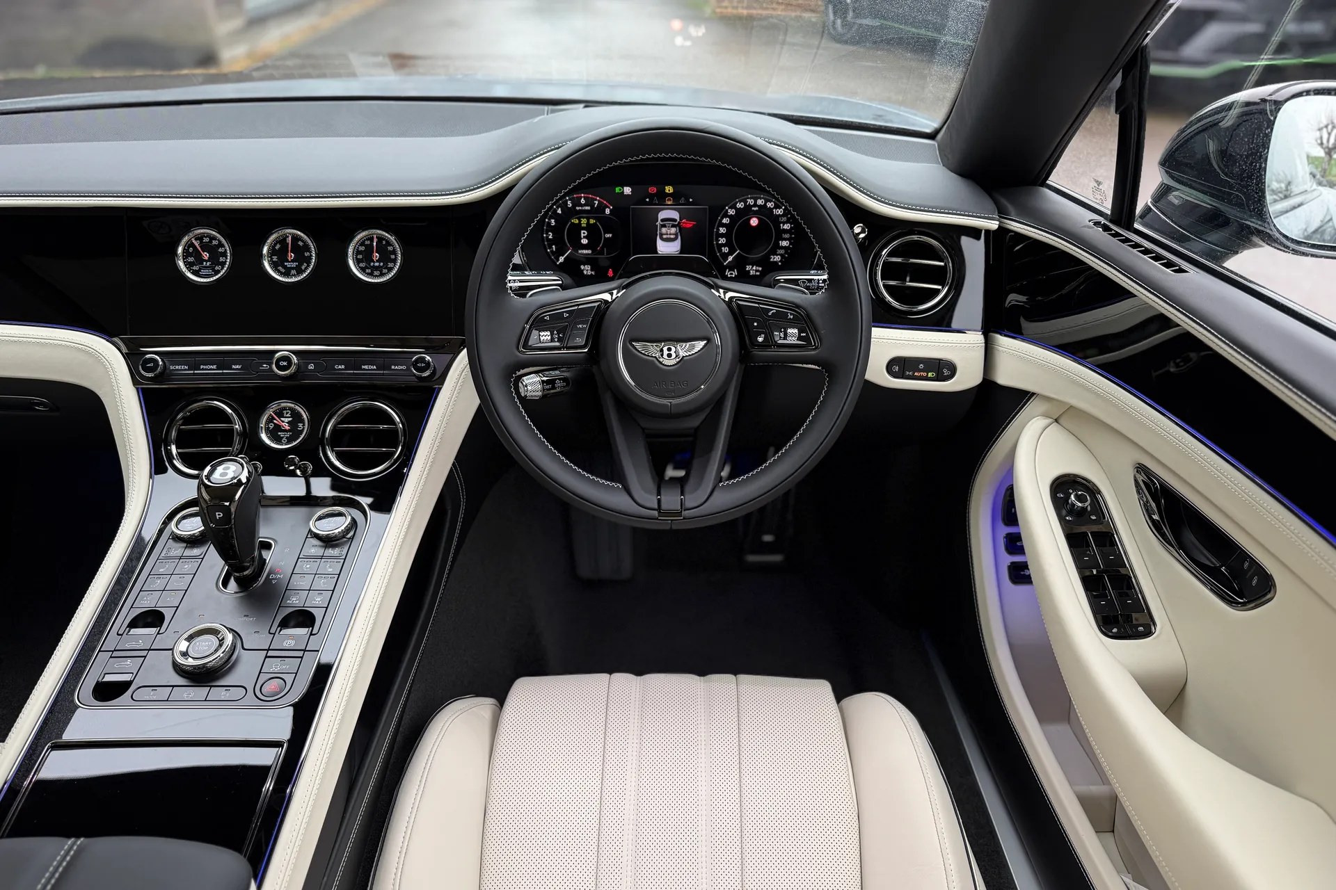 Bentley CONTINENTAL GTC thumbnail image number 20