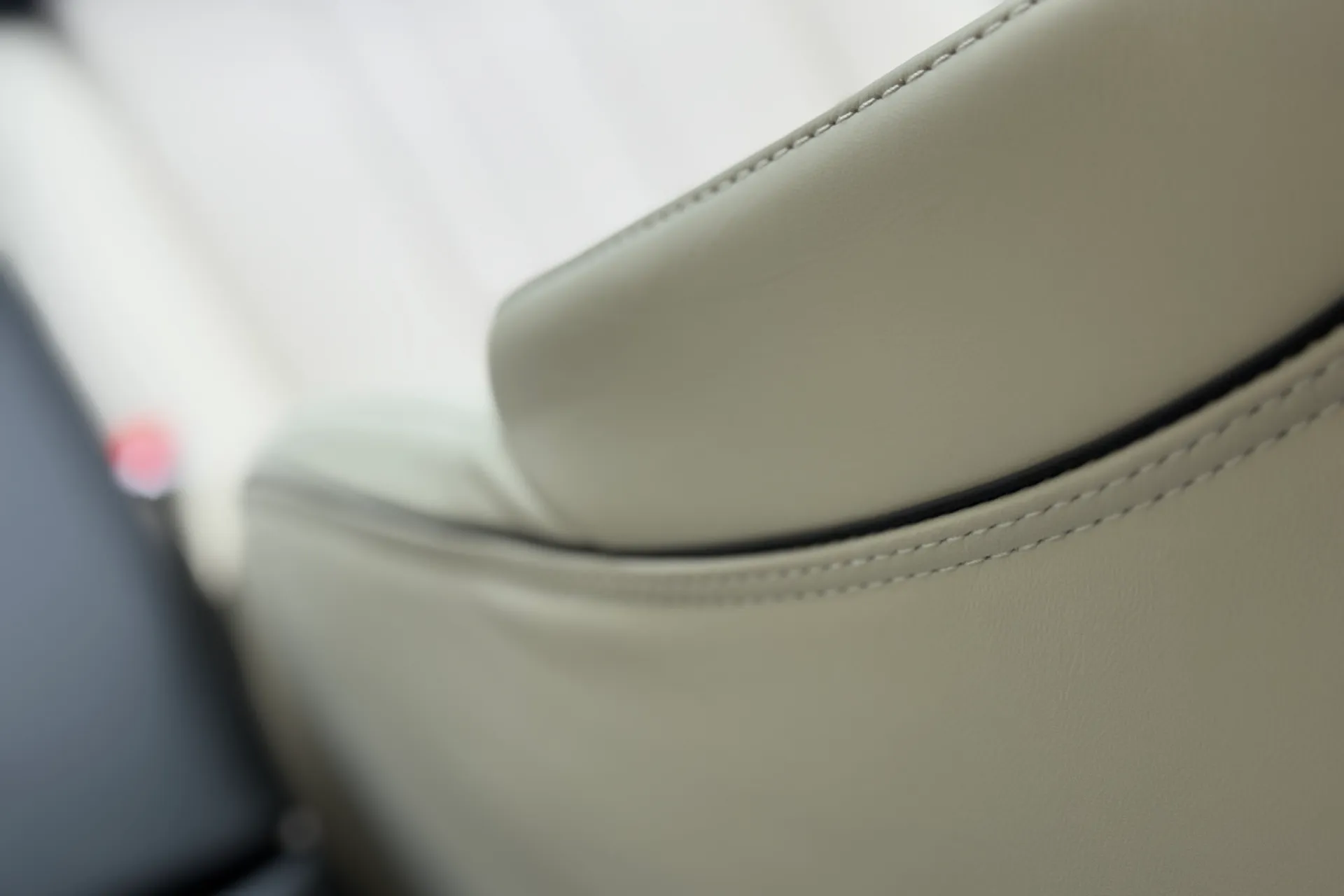 Bentley CONTINENTAL GTC thumbnail image number 28