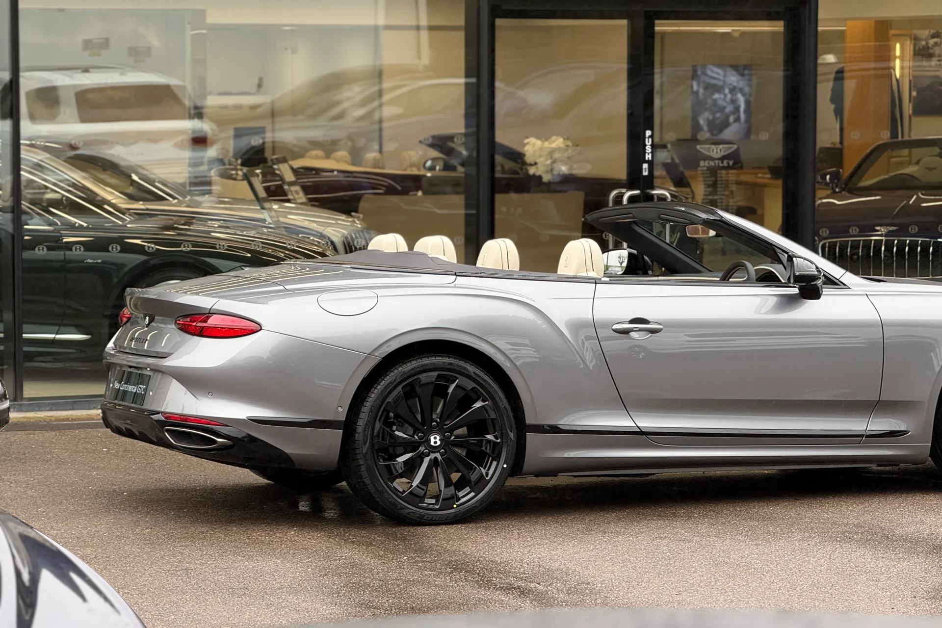 Bentley CONTINENTAL GTC thumbnail image number 7