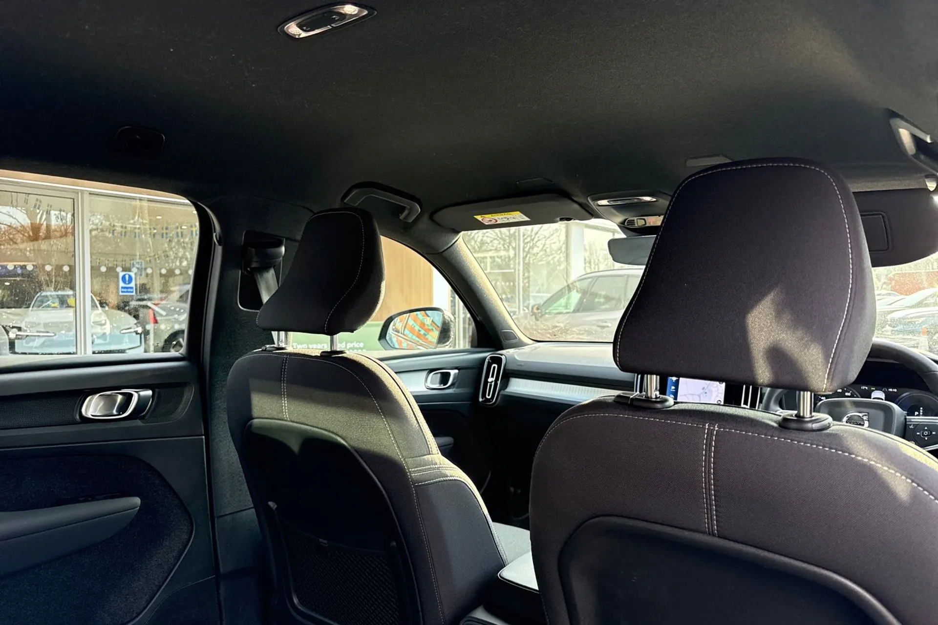 Volvo XC40 thumbnail image number 24