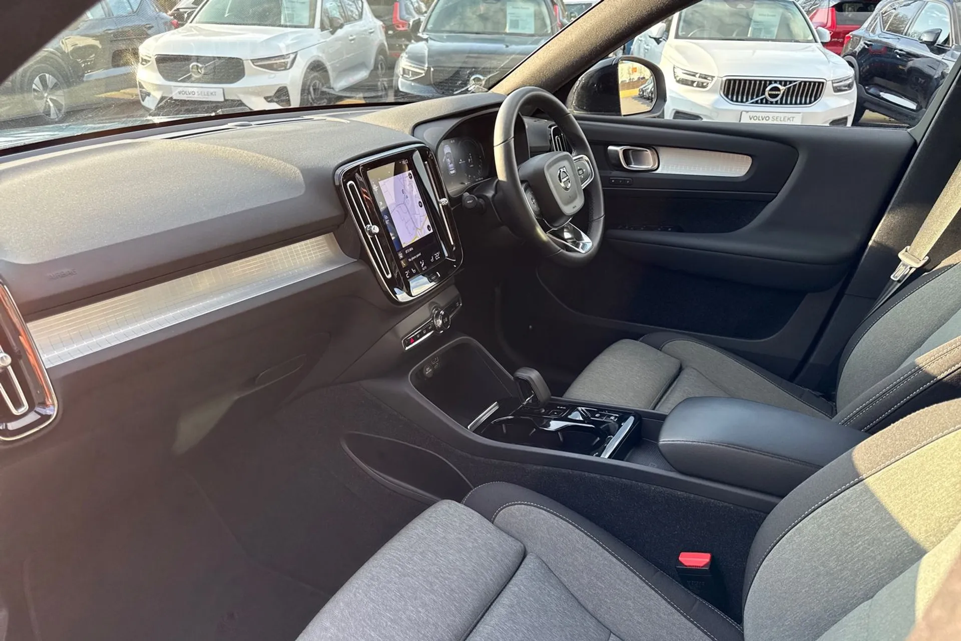 Volvo XC40 thumbnail image number 27