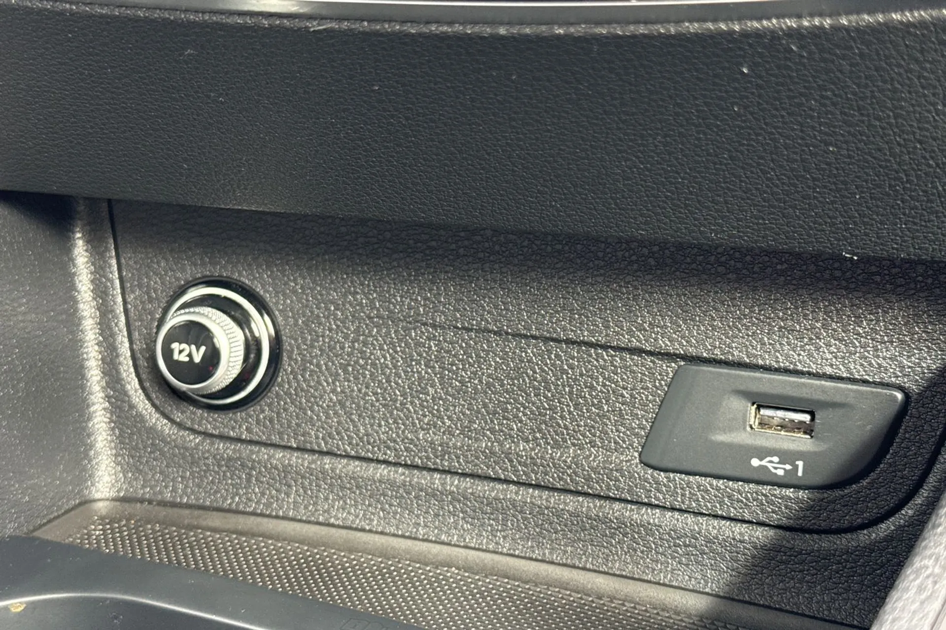 Audi Q2 thumbnail image number 50