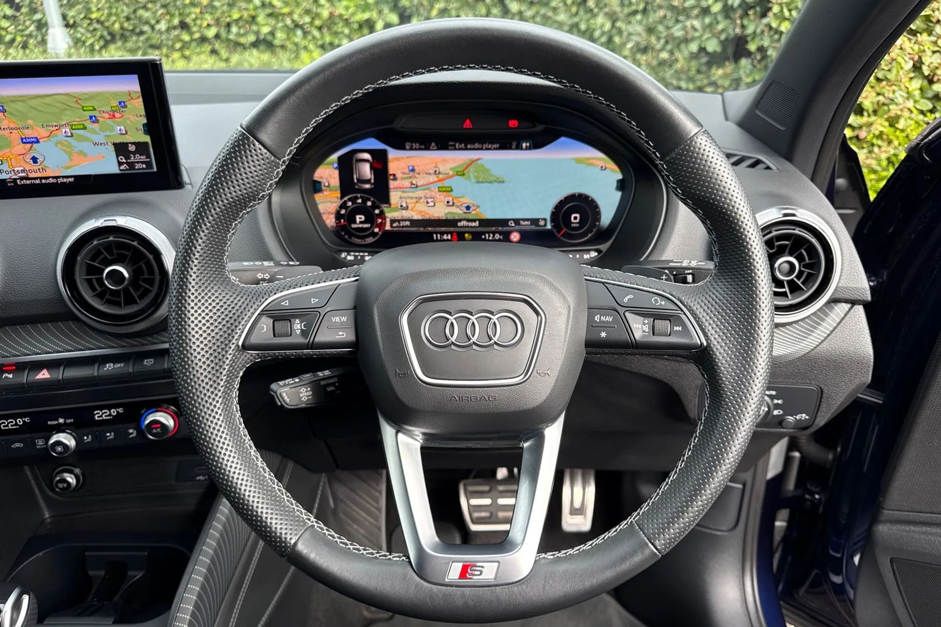 Audi Q2 thumbnail image number 14