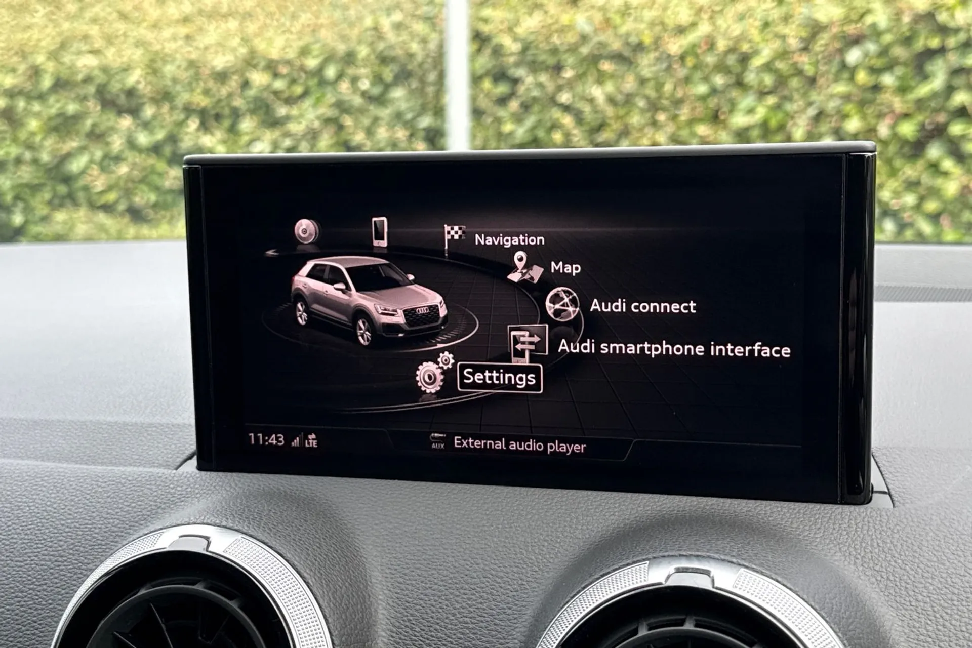 Audi Q2 thumbnail image number 34