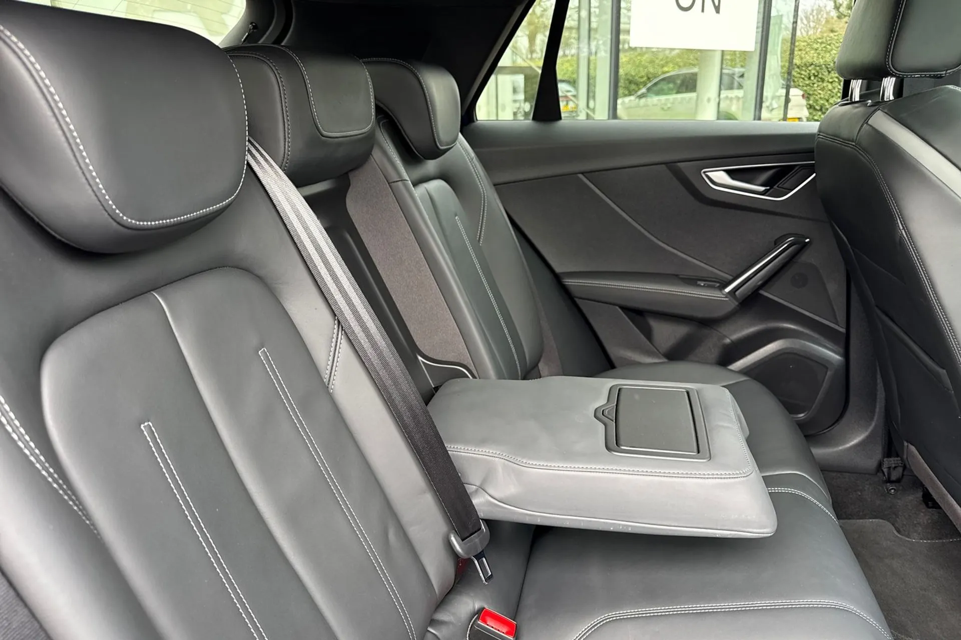 Audi Q2 thumbnail image number 33