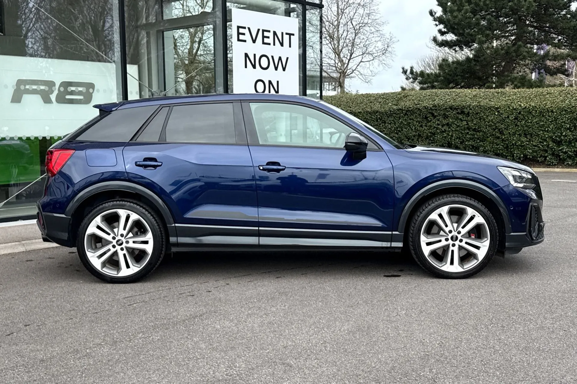 Audi Q2 thumbnail image number 2