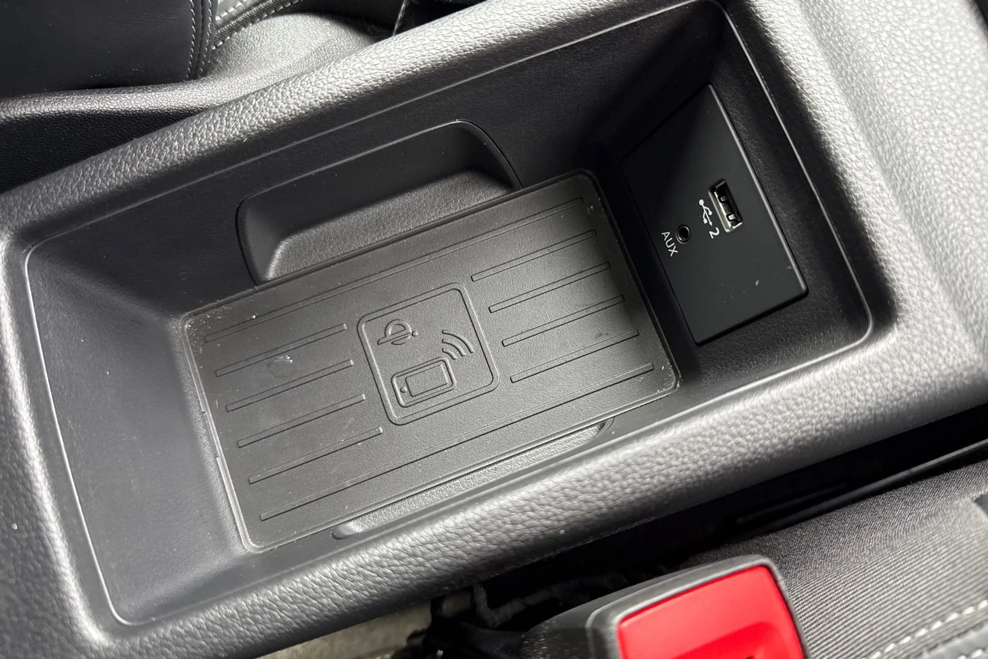 Audi Q2 thumbnail image number 28