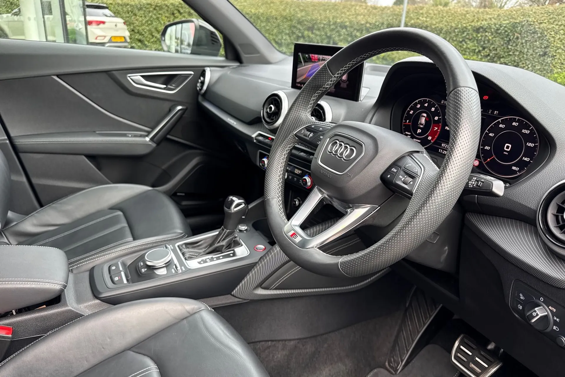 Audi Q2 thumbnail image number 42