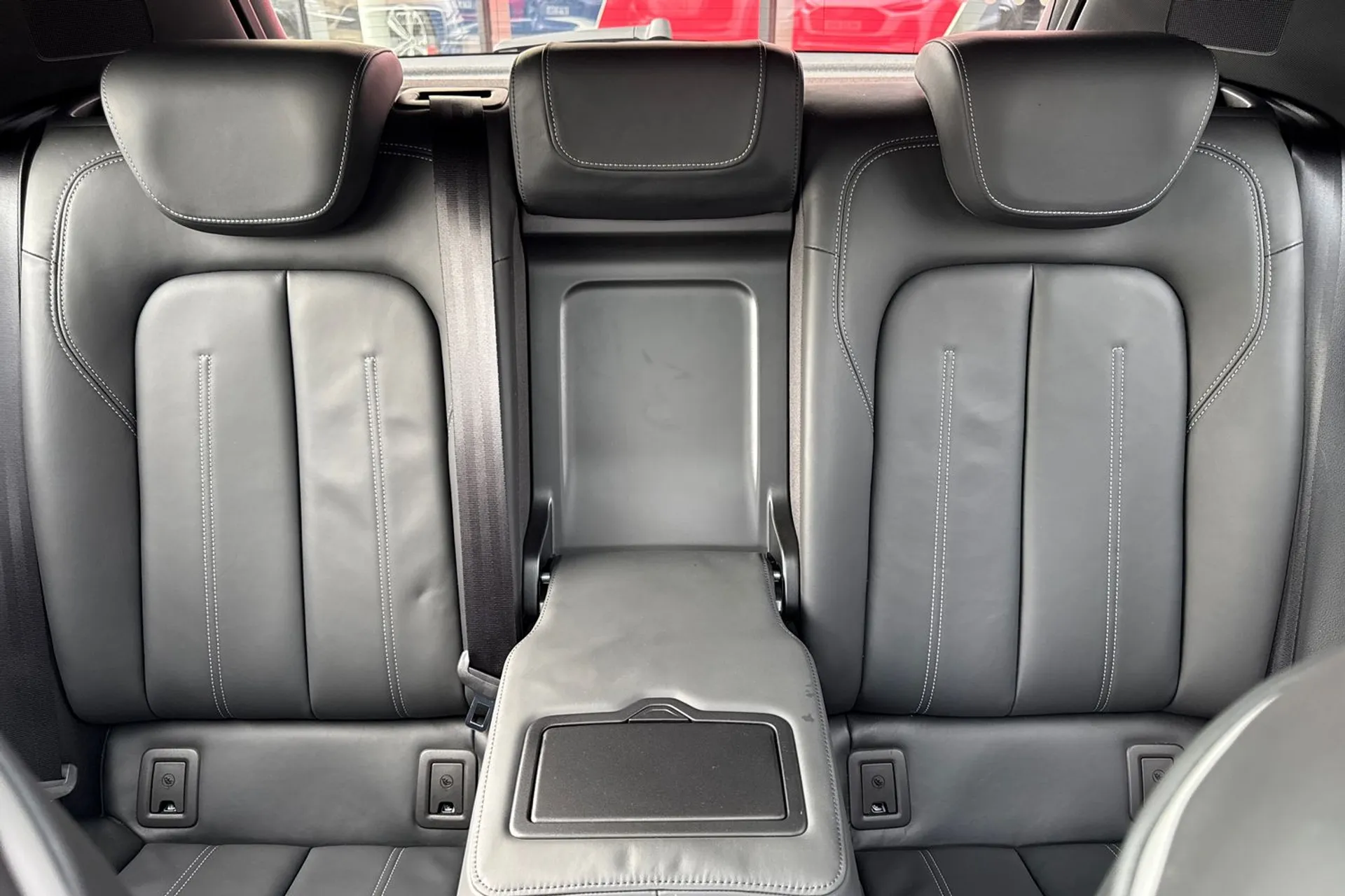 Audi Q2 thumbnail image number 36