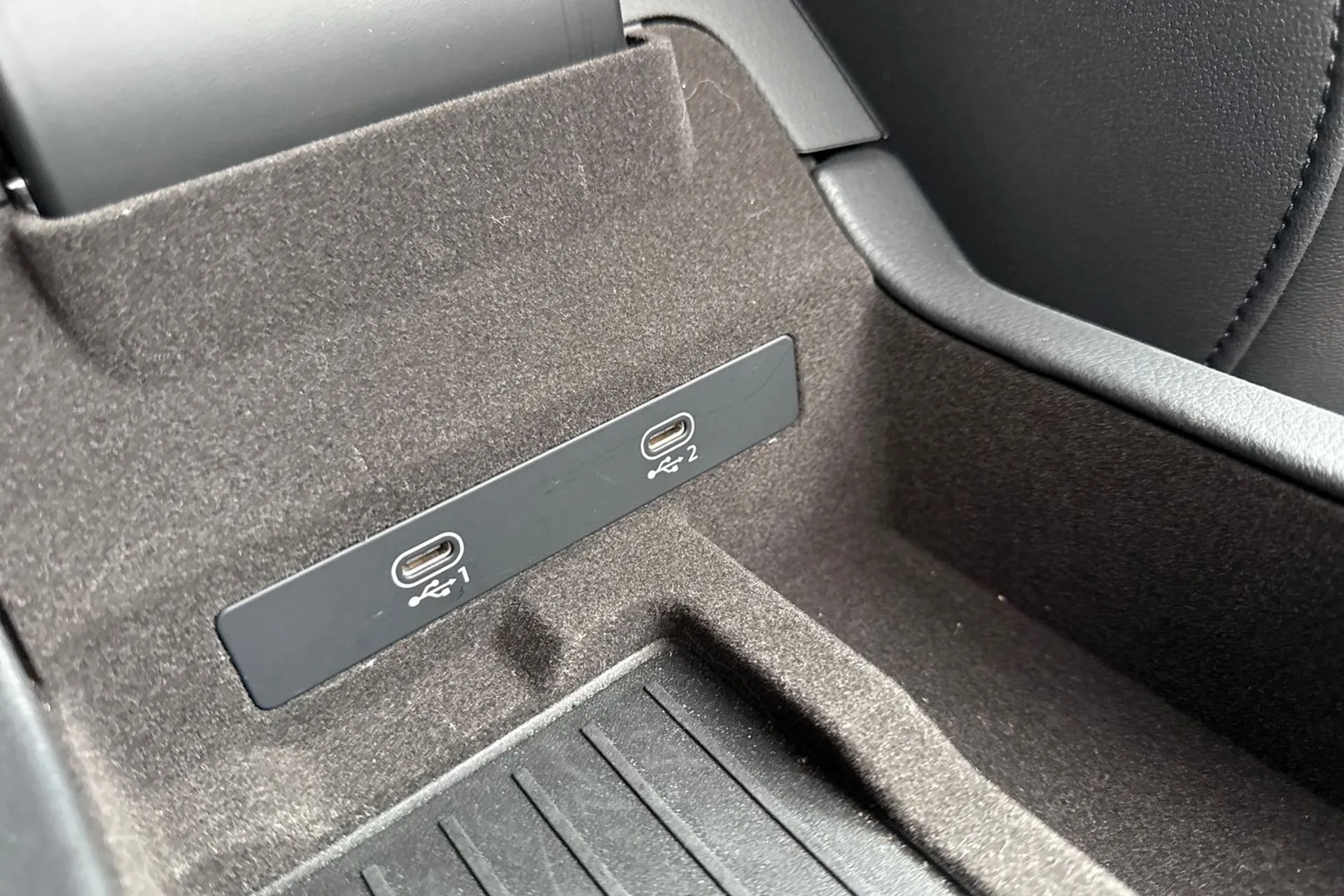 Audi A6 thumbnail image number 25