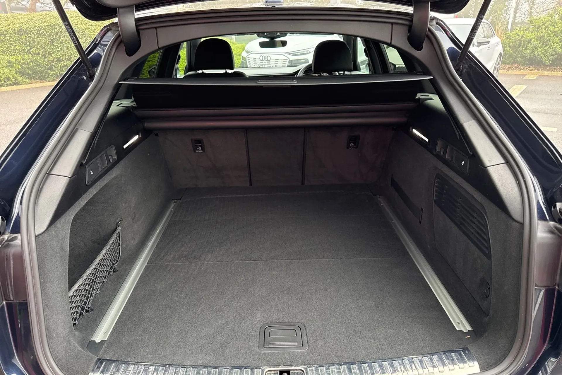 Audi A6 thumbnail image number 33