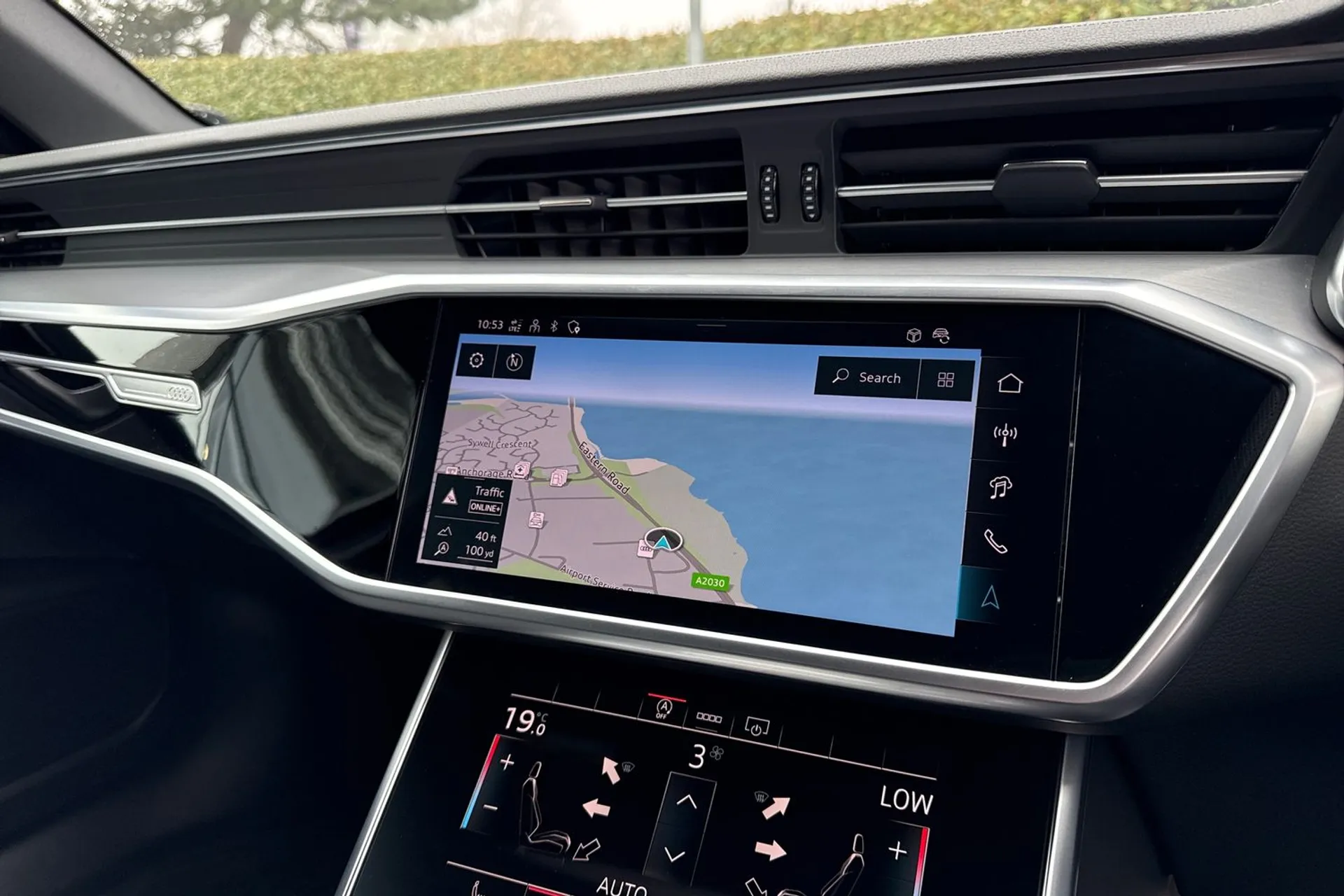 Audi A6 thumbnail image number 6