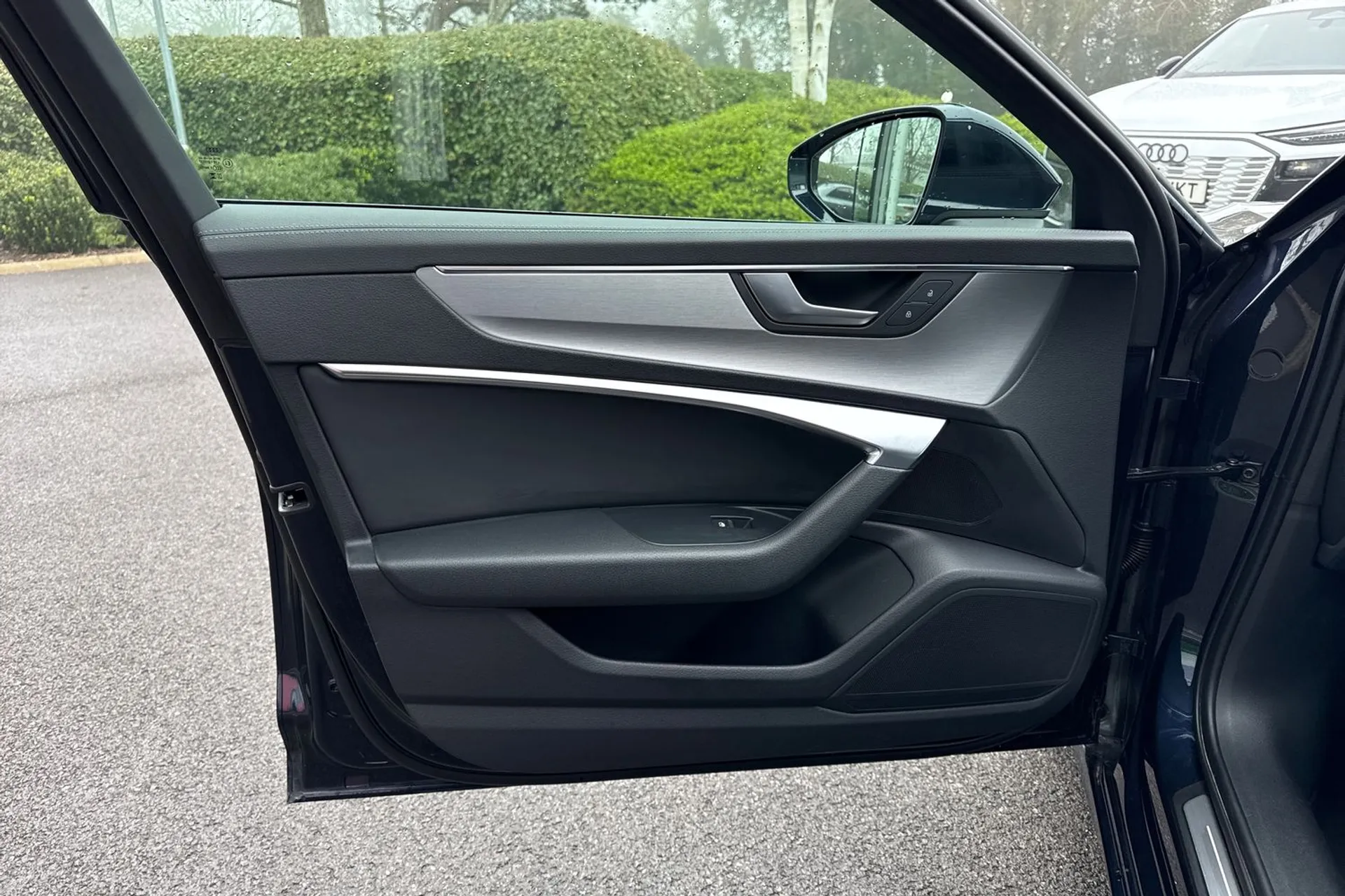 Audi A6 thumbnail image number 23