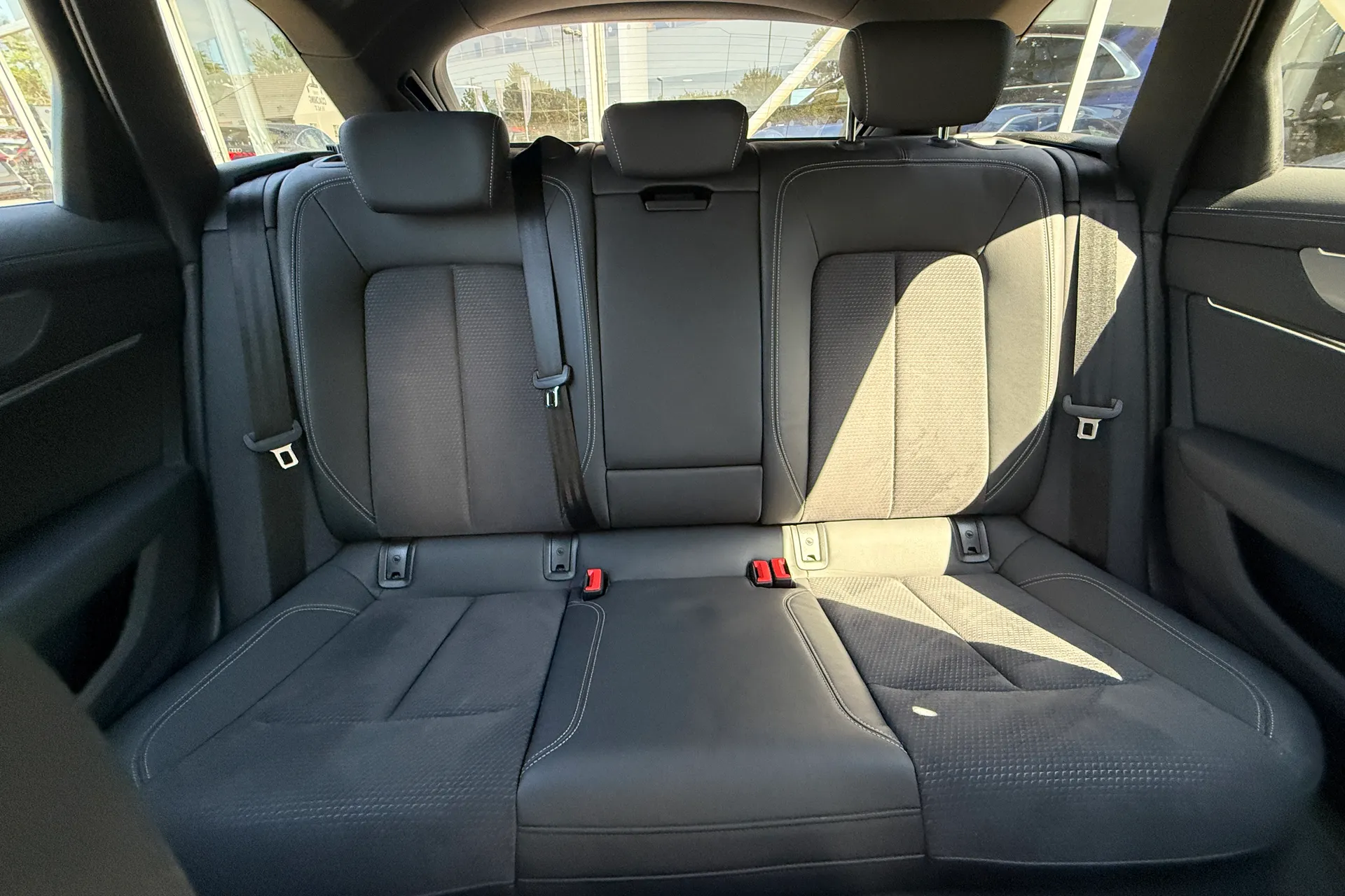 Audi A6 thumbnail image number 22
