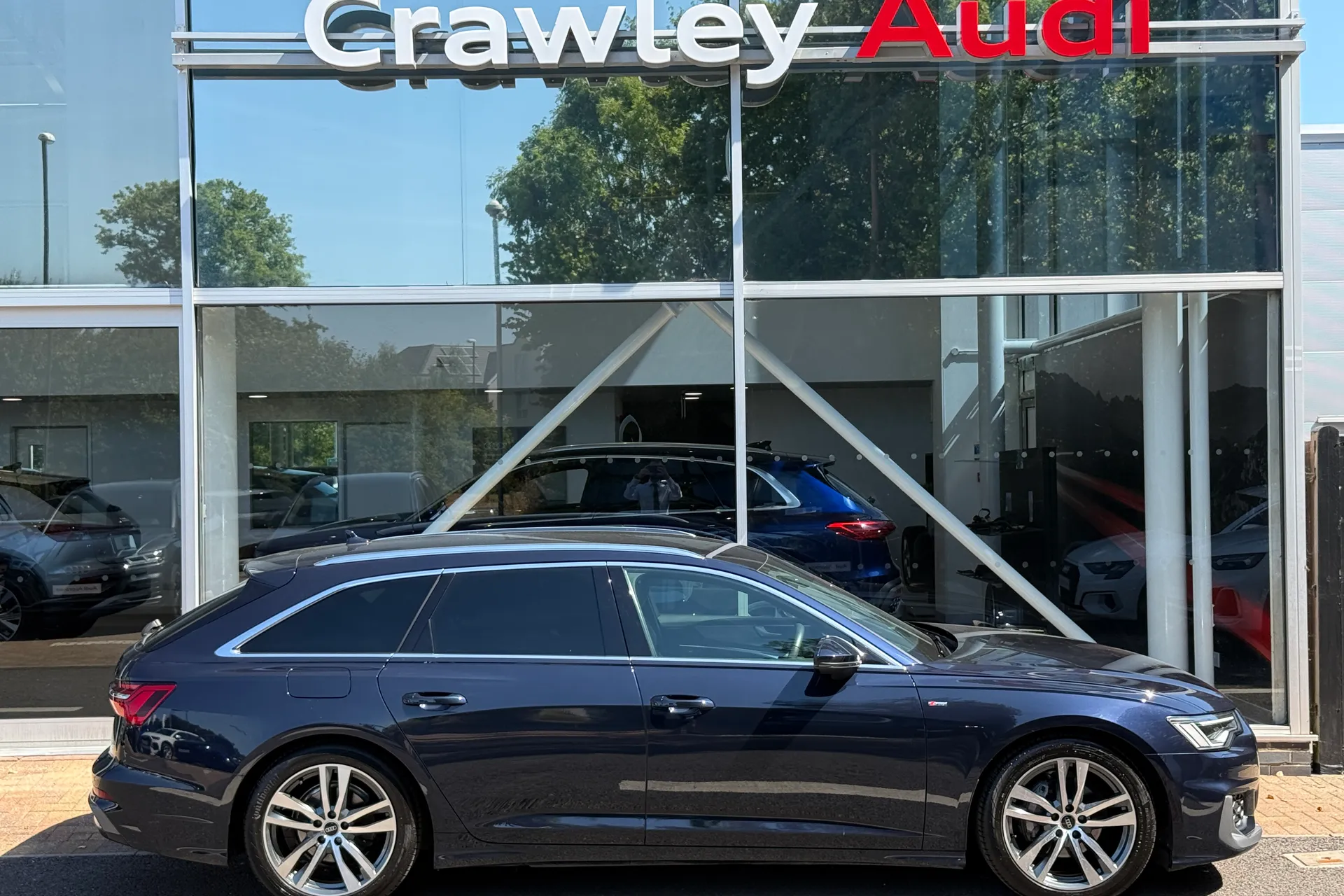 Audi A6 thumbnail image number 2