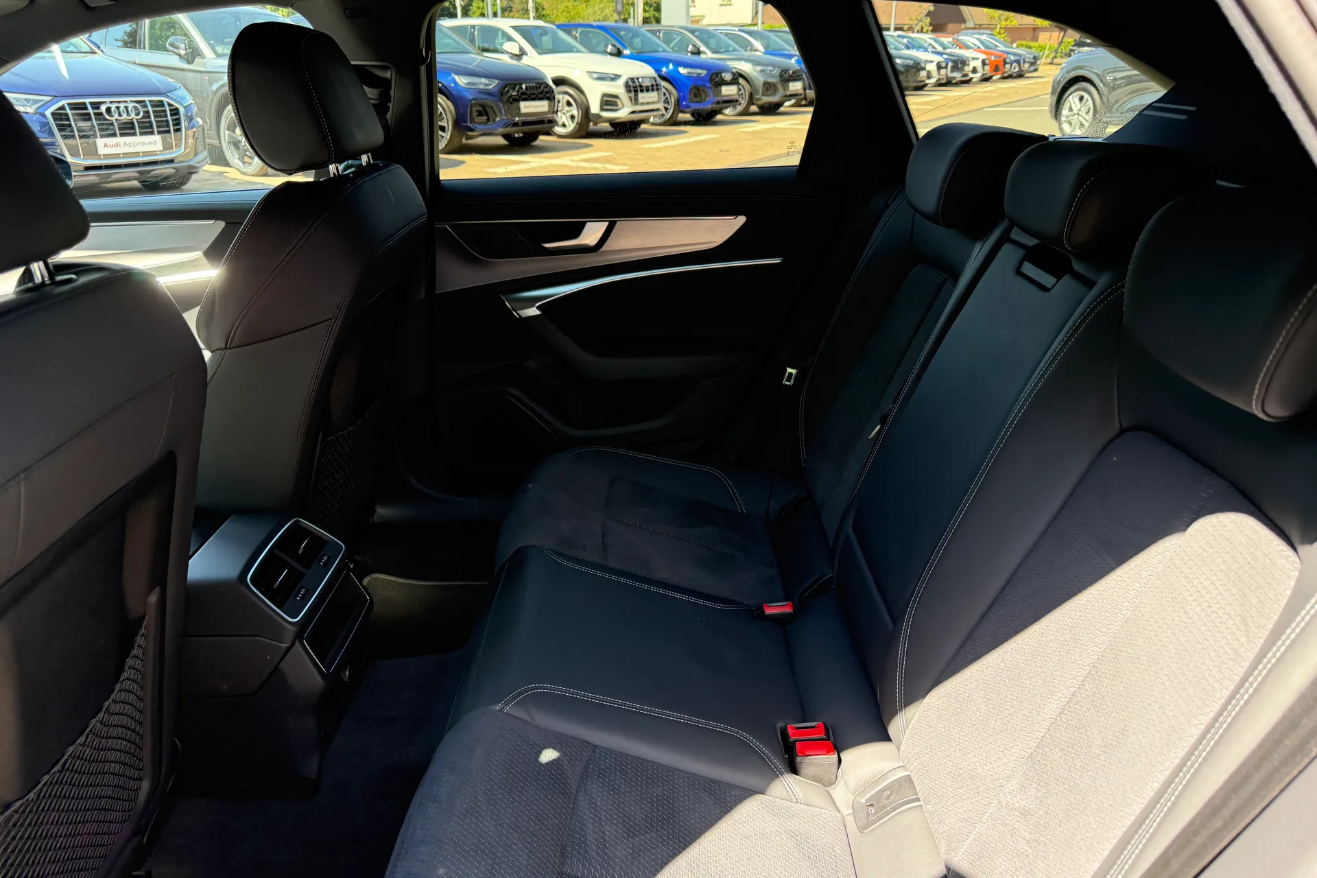Audi A6 thumbnail image number 45