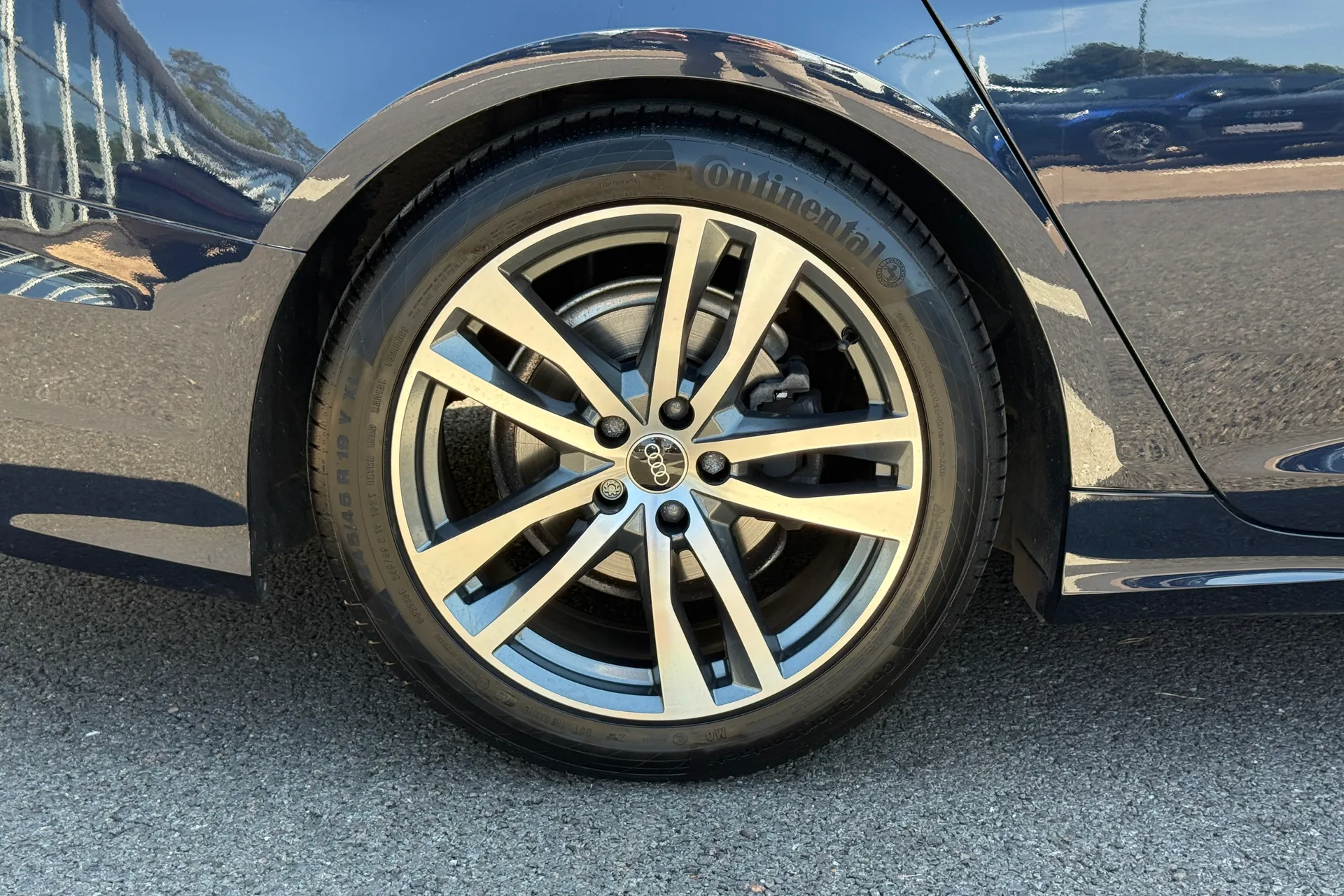 Audi A6 thumbnail image number 28