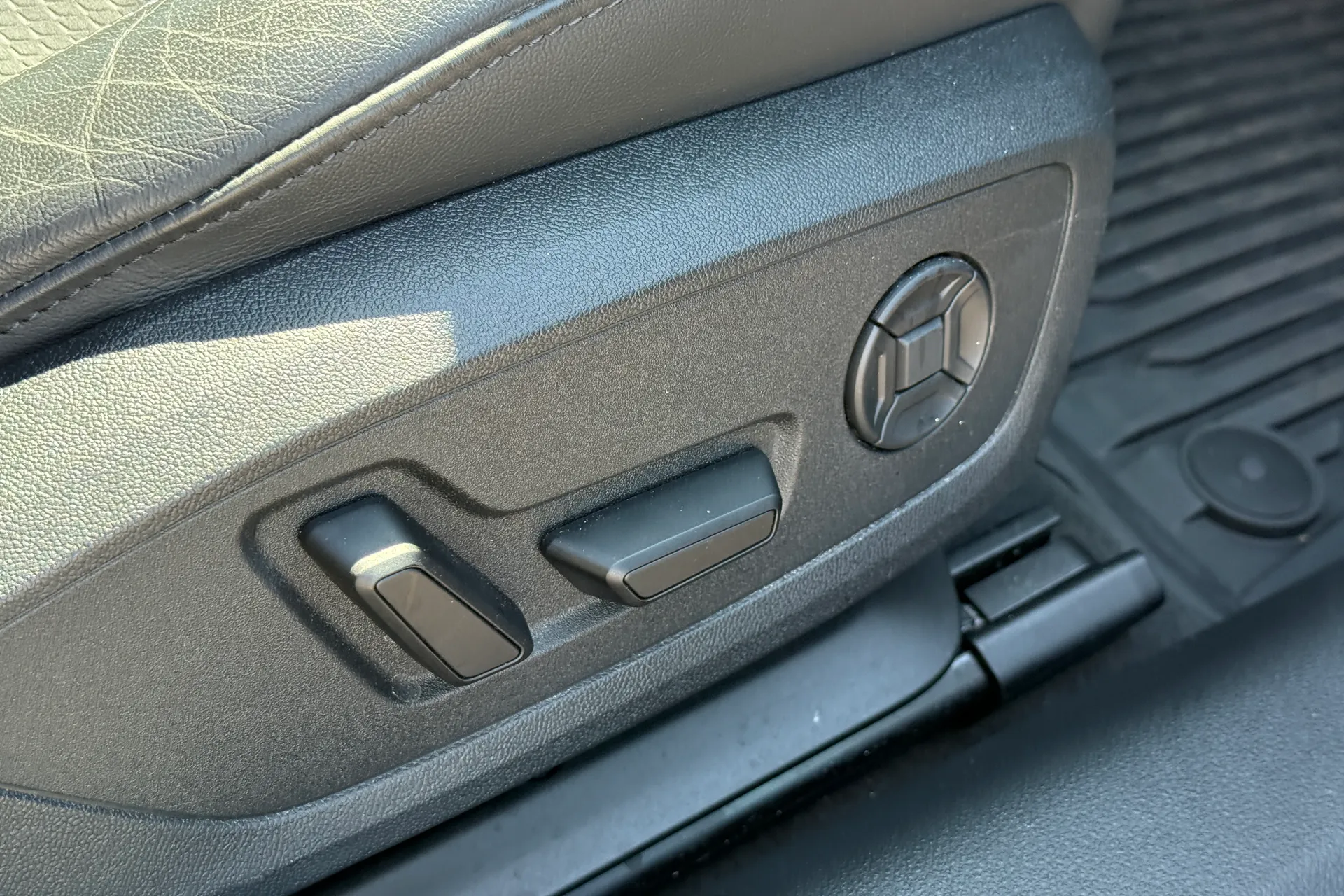 Audi A6 thumbnail image number 11