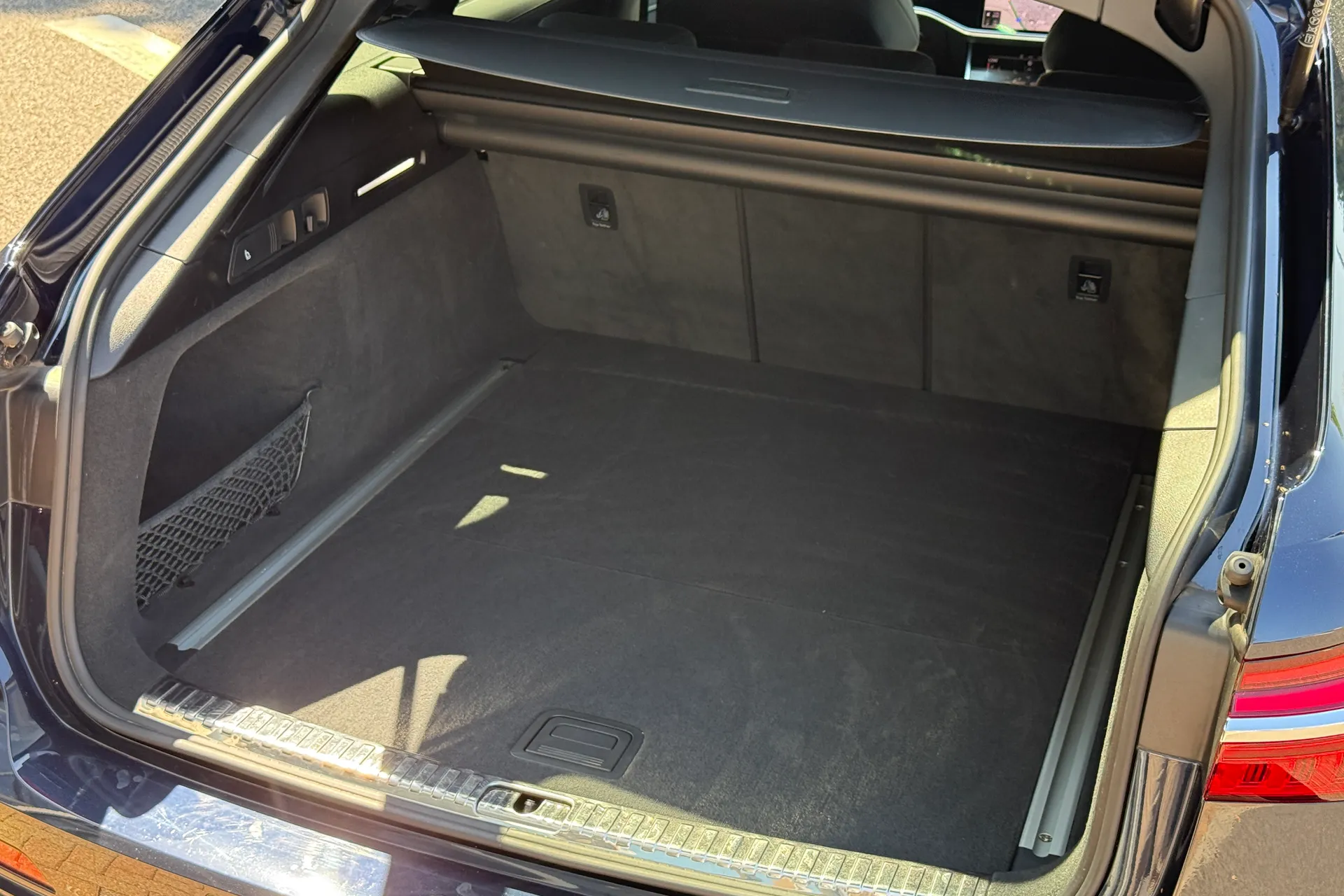 Audi A6 thumbnail image number 38